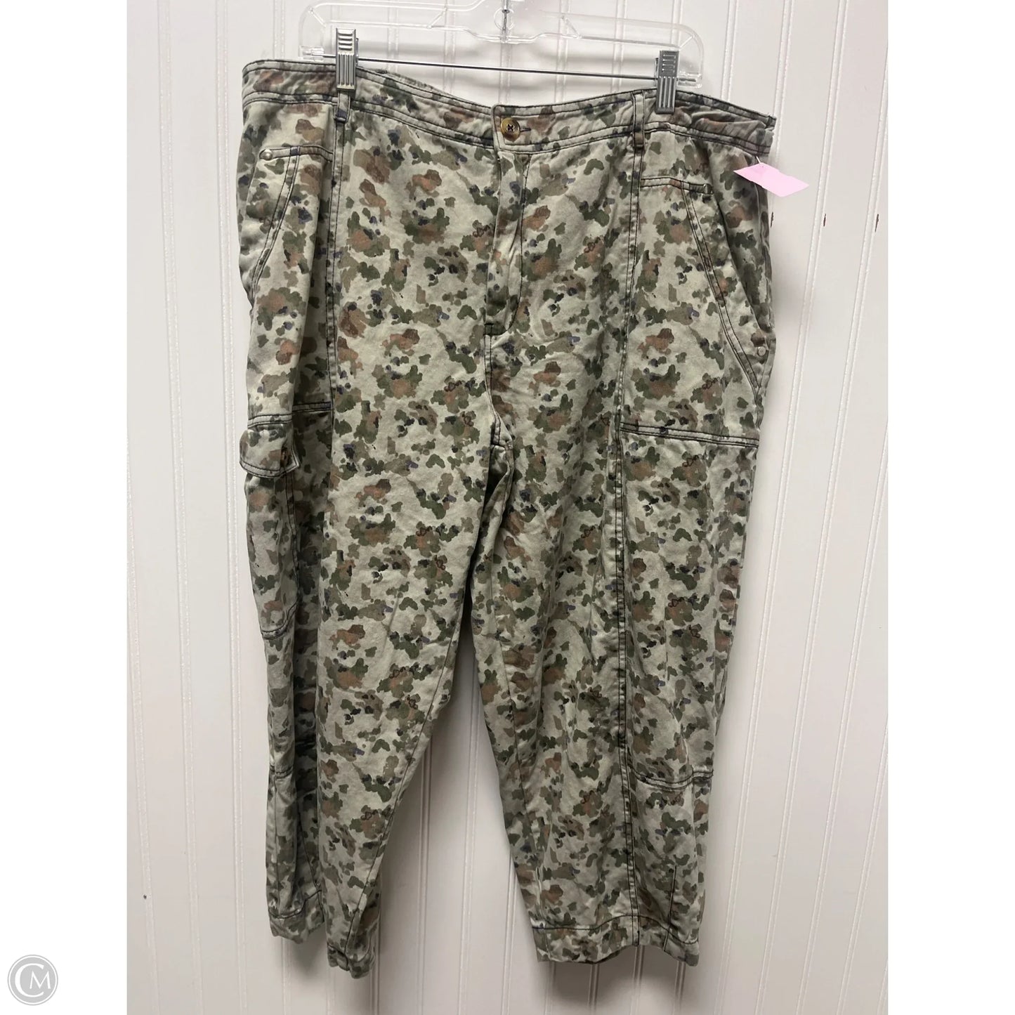 Pants Cropped By Anthropologie In Green, Size: 22