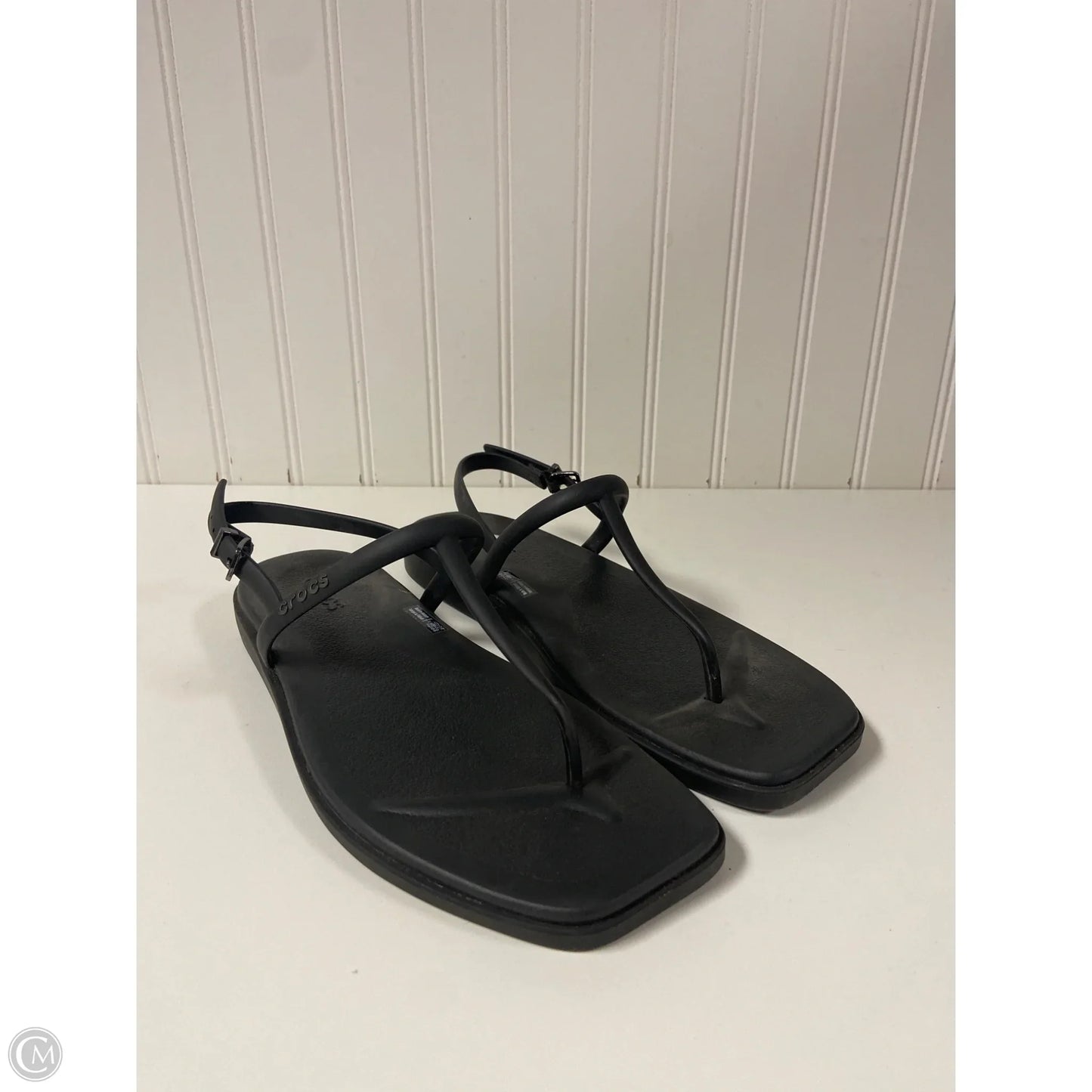 Sandals Flats By Crocs In Black, Size: 9