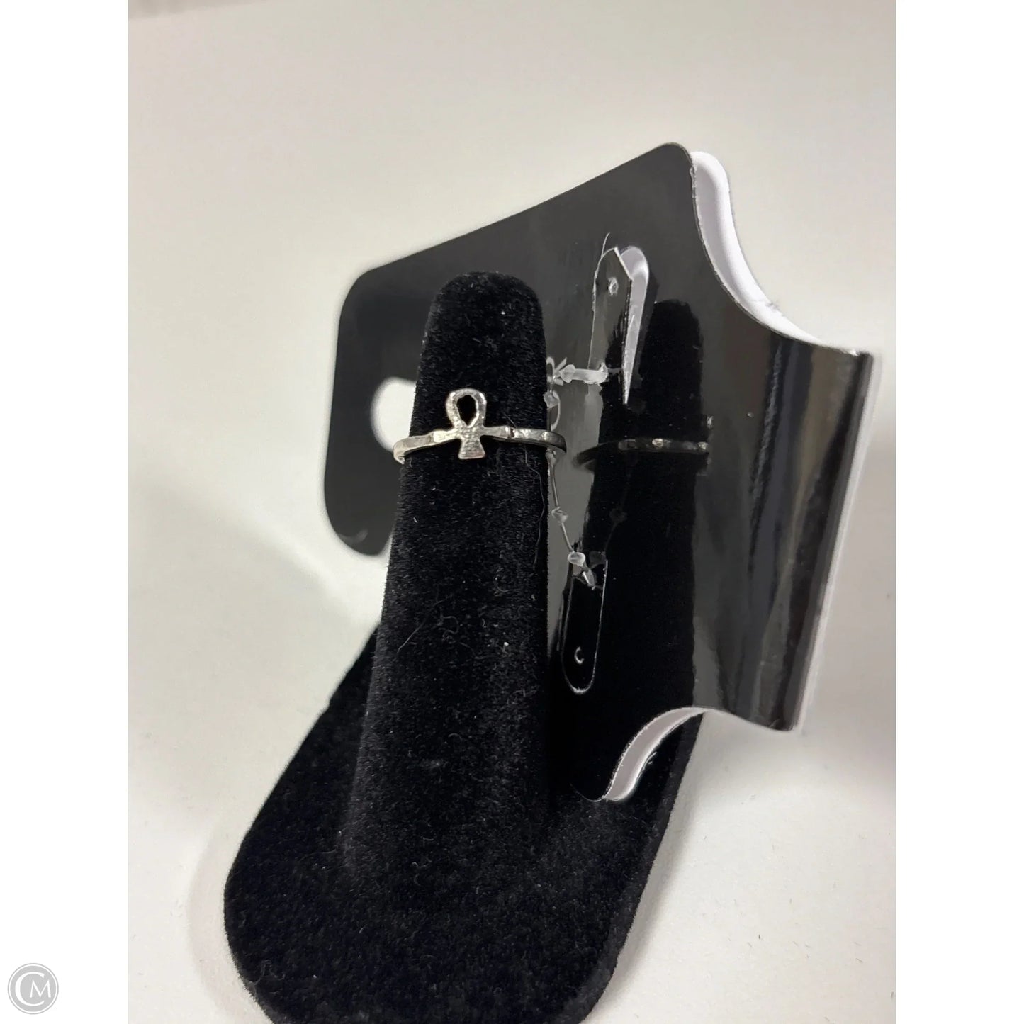 Ring Band By Clothes Mentor, Size: 3