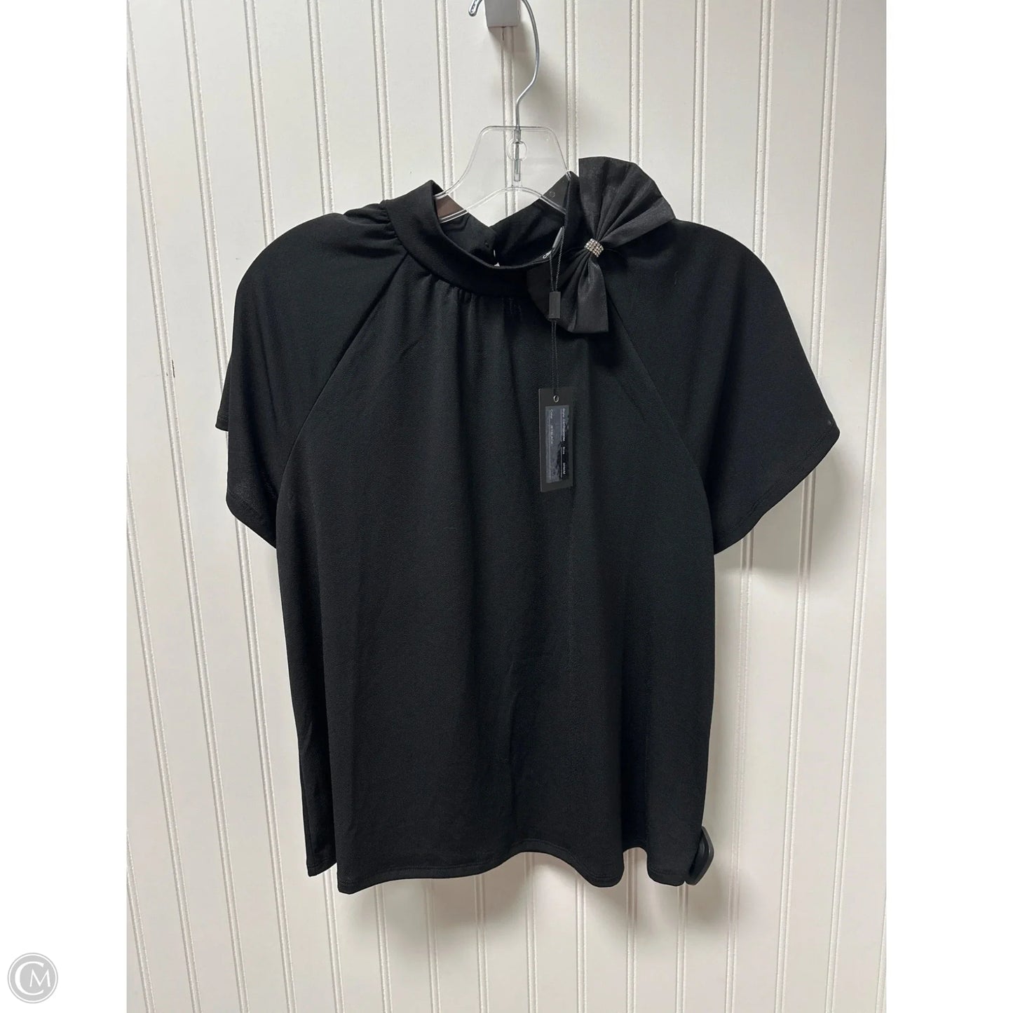 Top Short Sleeve By Cable And Gauge In Black, Size: M