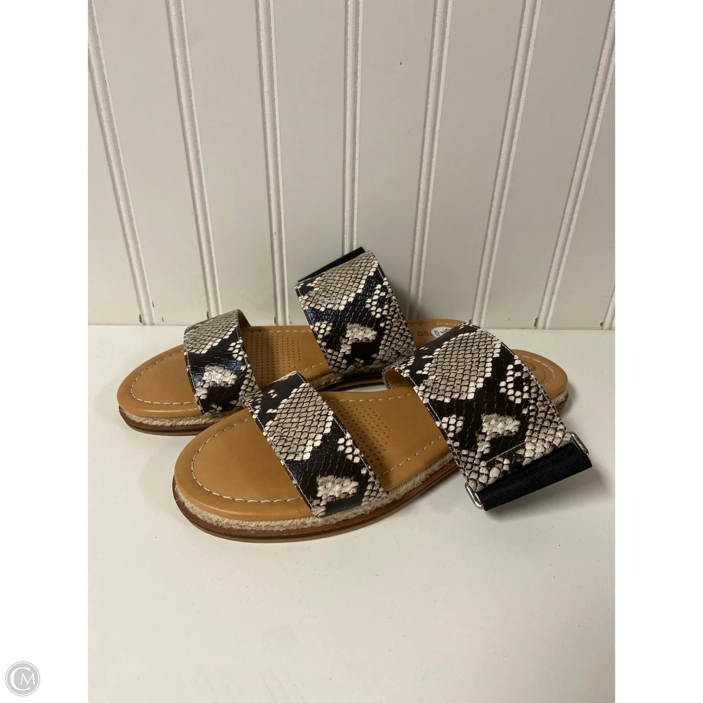 Sandals Flats By Corso Como In Snakeskin Print, Size: 6.5