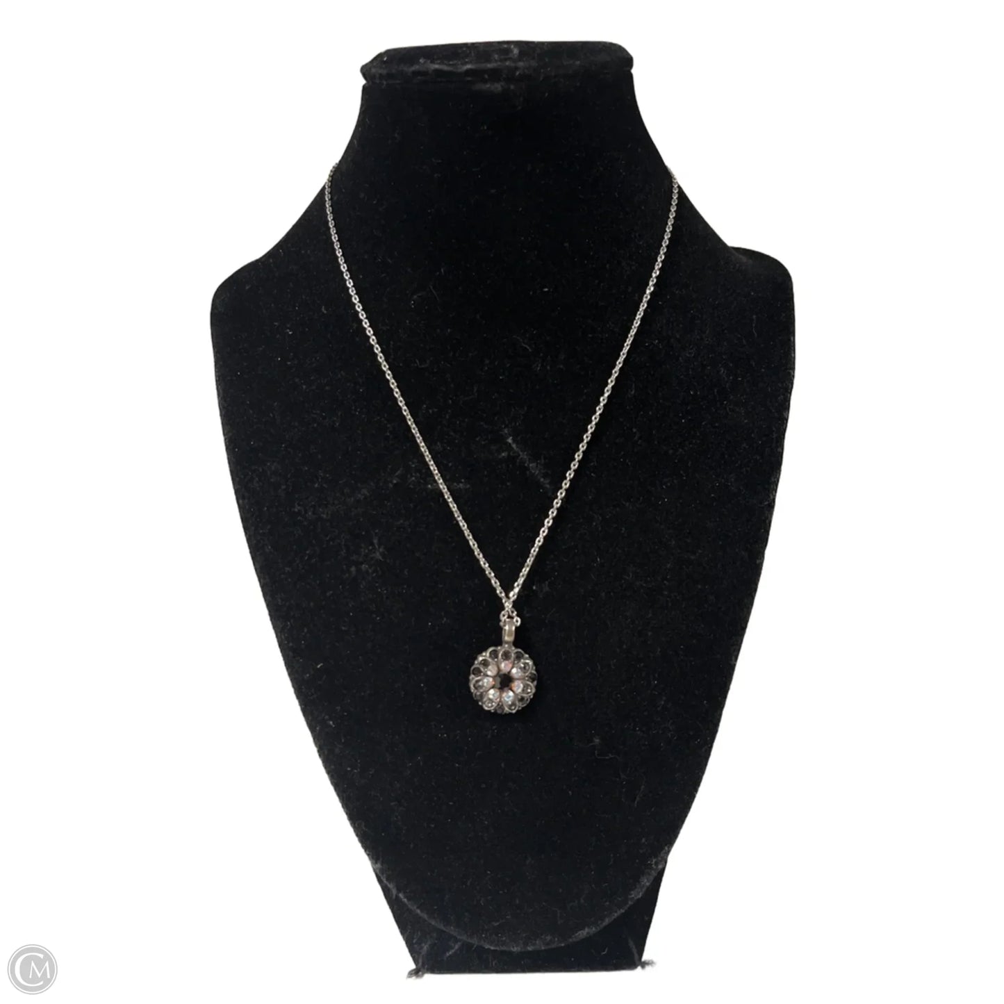 Necklace Charm By Clothes Mentor, Size: 1