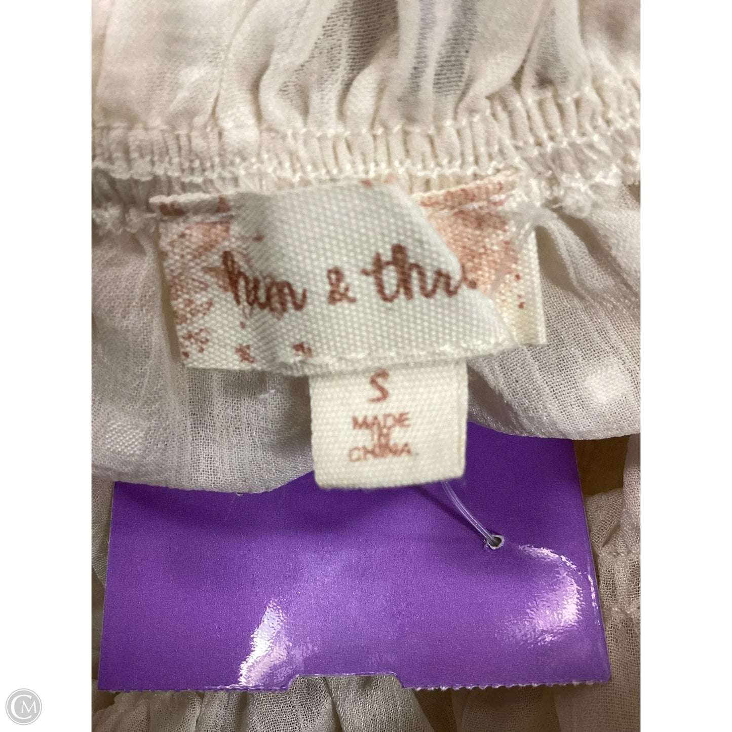 Top Short Sleeve By Hem & Thread In Cream, Size: S