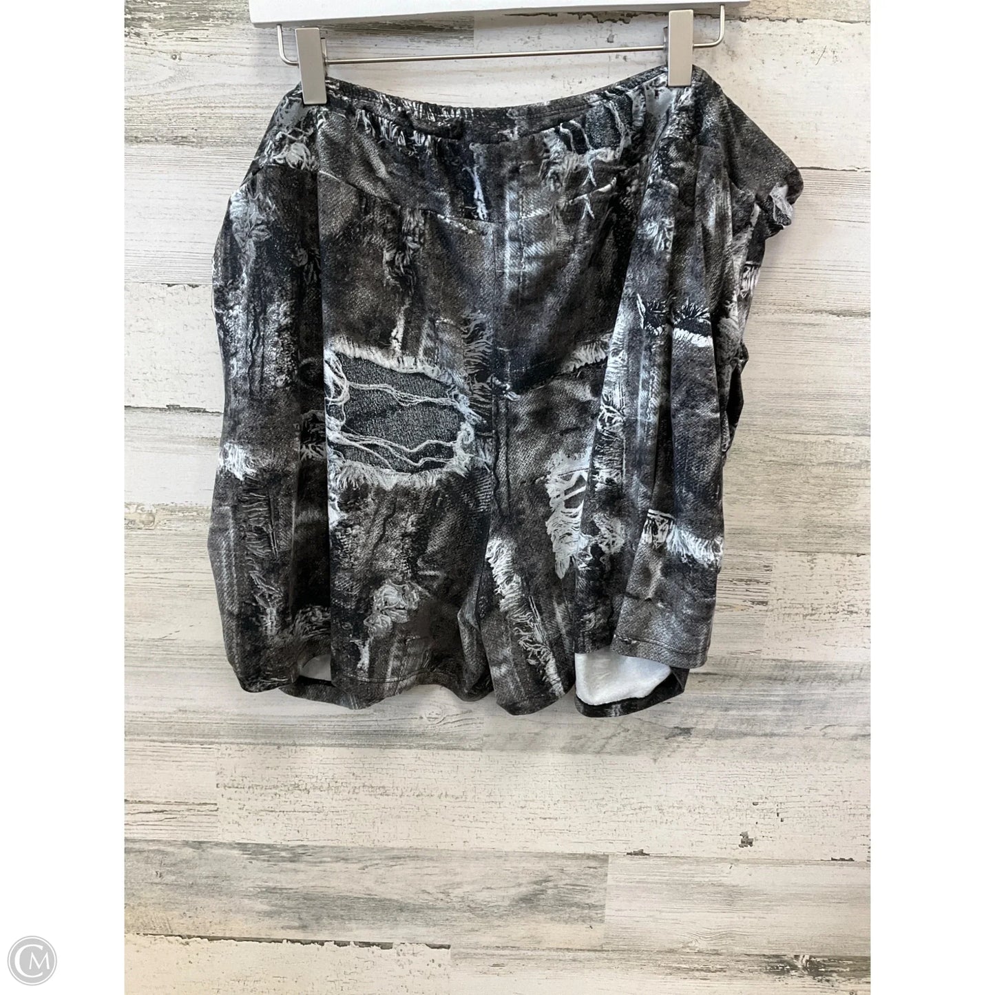 Shorts By White Birch In Grey, Size: 22