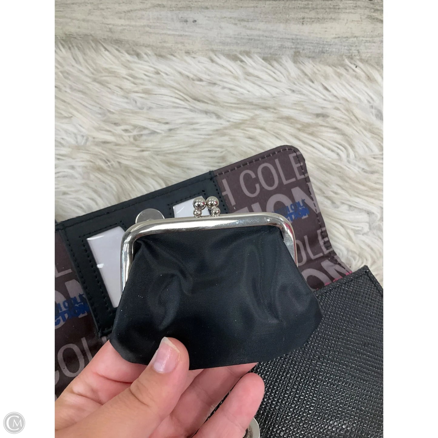 Wristlet By Kenneth Cole Reaction, Size: Large