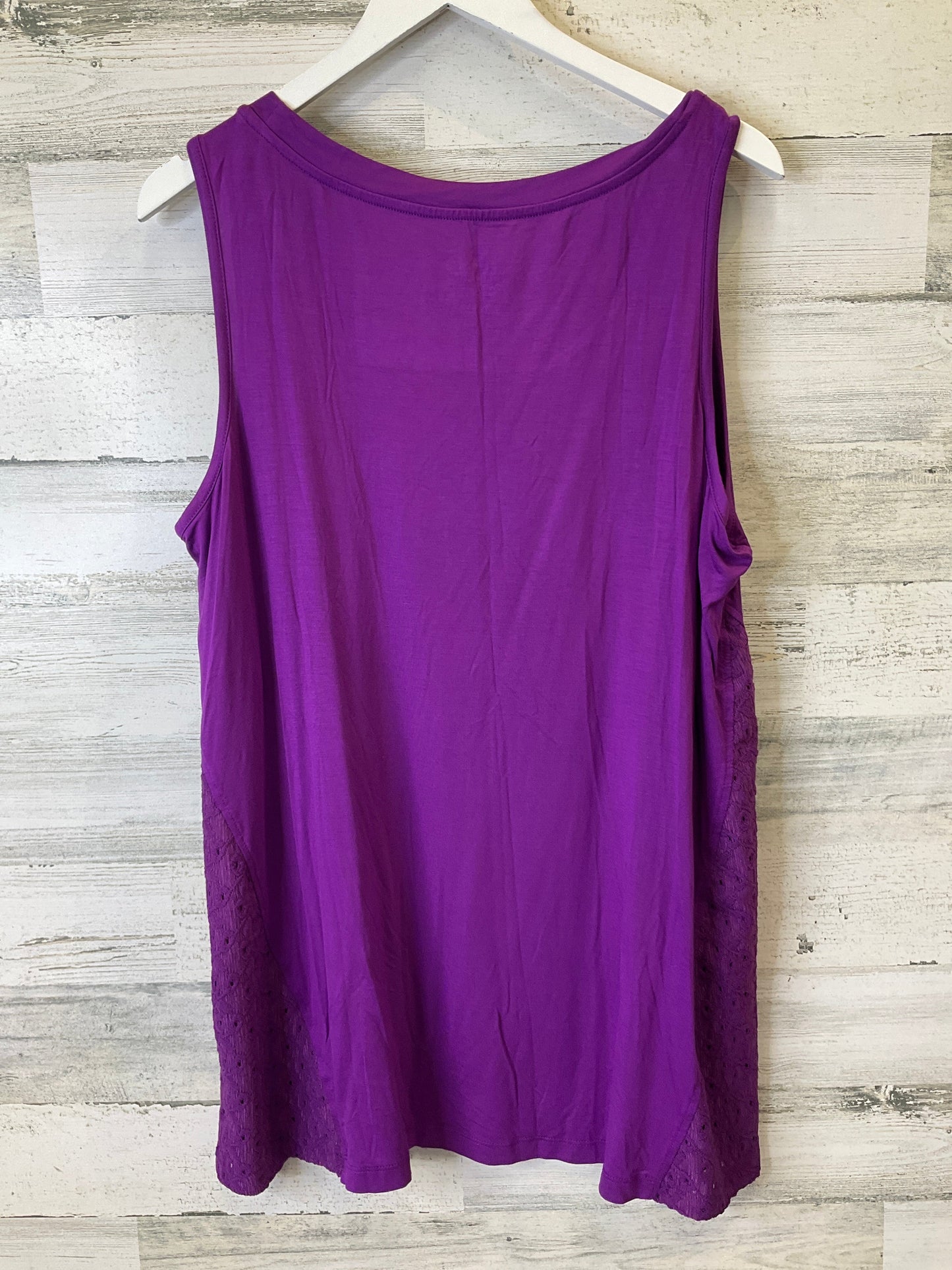 Tank Top By Logo Size: 1x