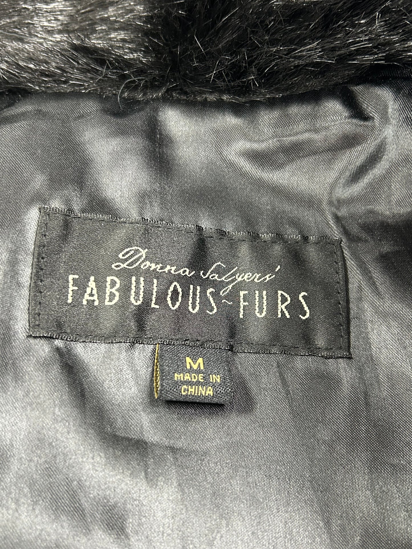 Coat Faux Fur & Sherpa By Clothes Mentor In Black, Size:M