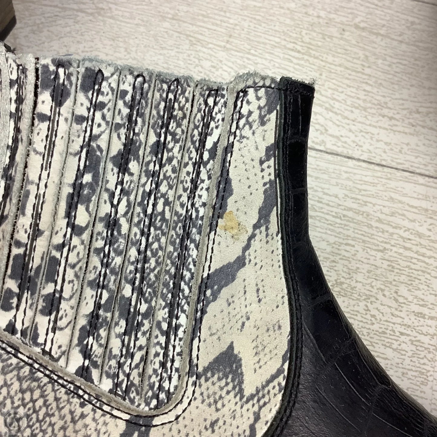 Boots Ankle Heels By Freebird In Snakeskin Print, Size: 6