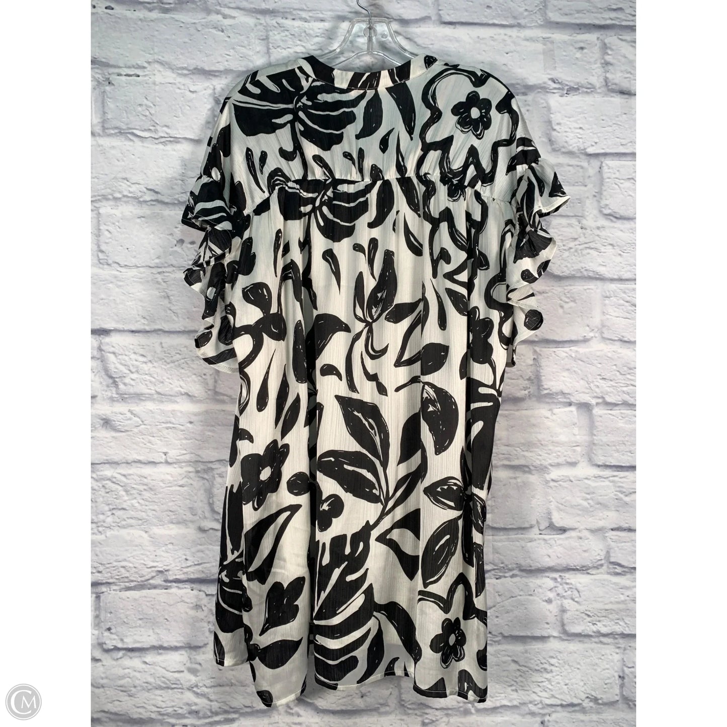 Dress Casual Short By Entro In Black & White, Size: S