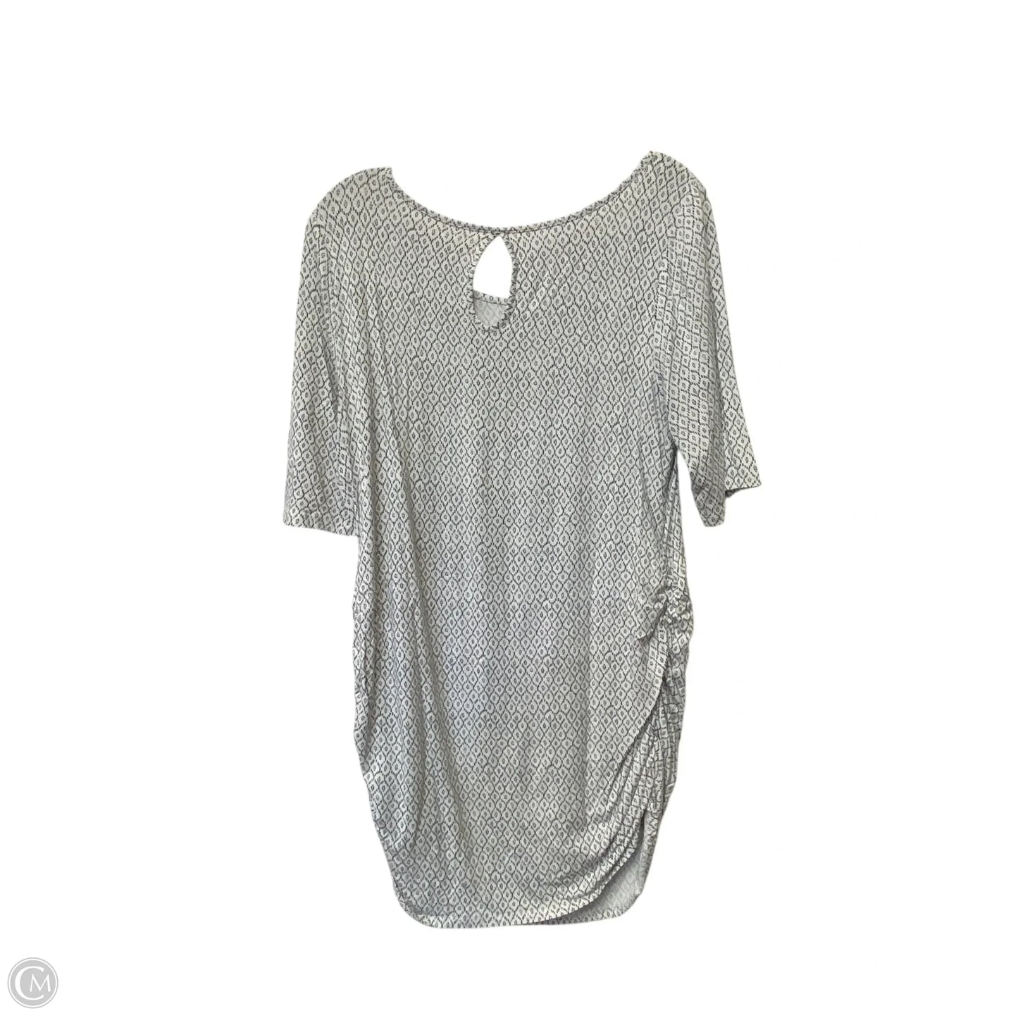 Top Short Sleeve Basic By Motherhood In Black & White, Size: L