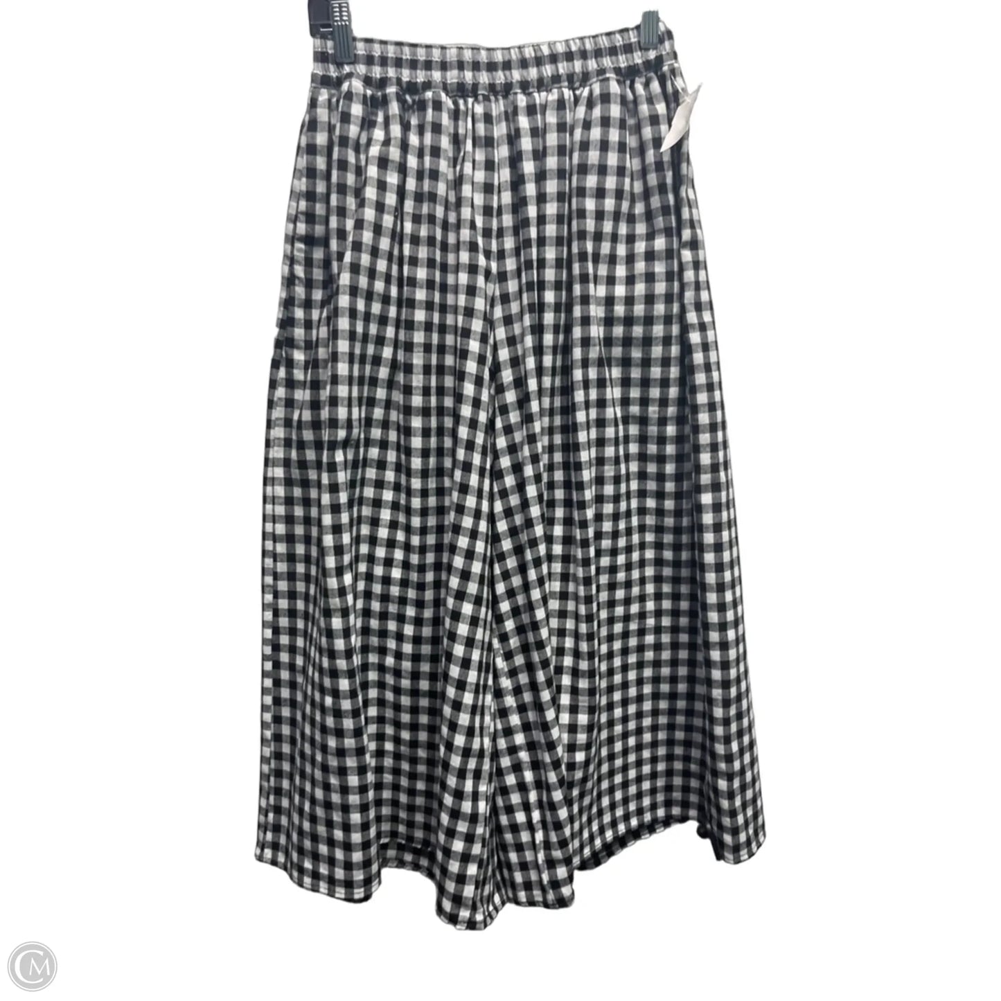 Capris By Clothes Mentor In Black & White, Size: Xs