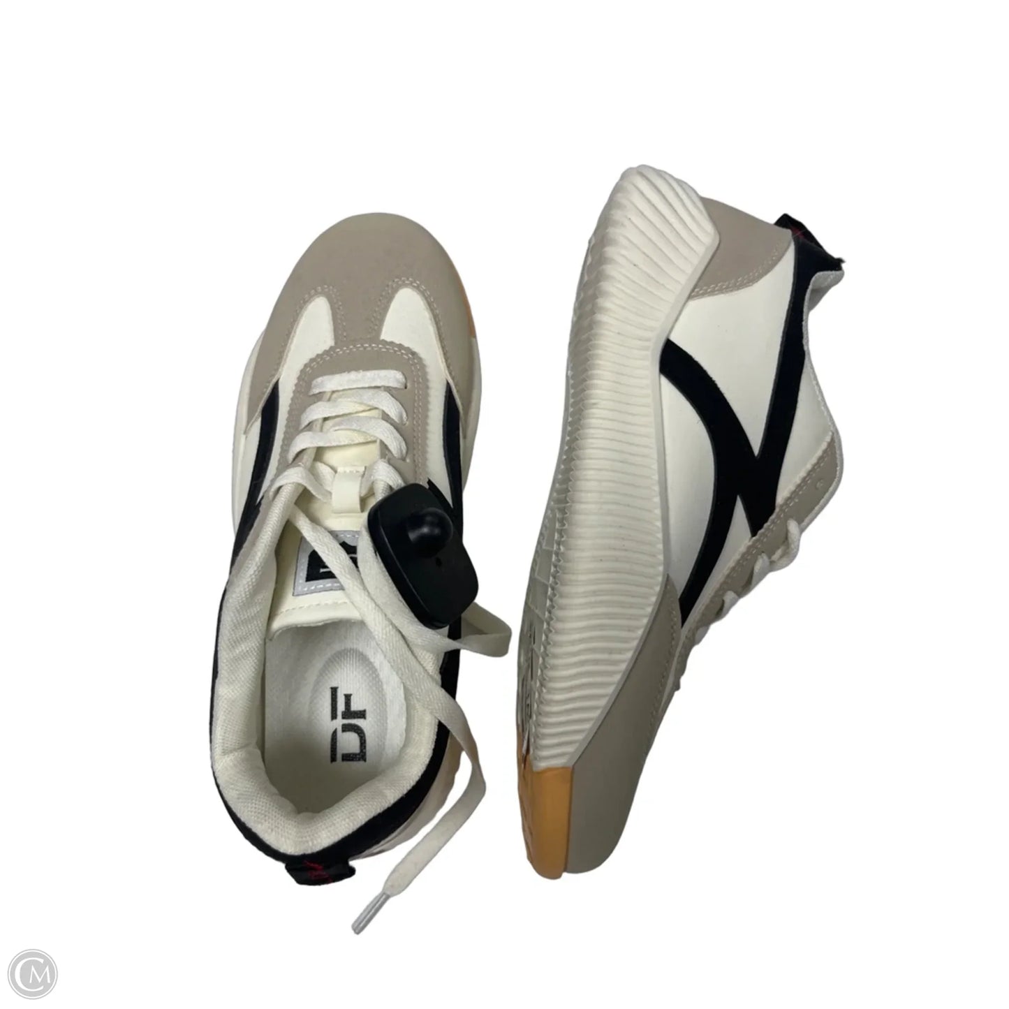 Shoes Sneakers By Clothes Mentor In Black & White, Size: 10