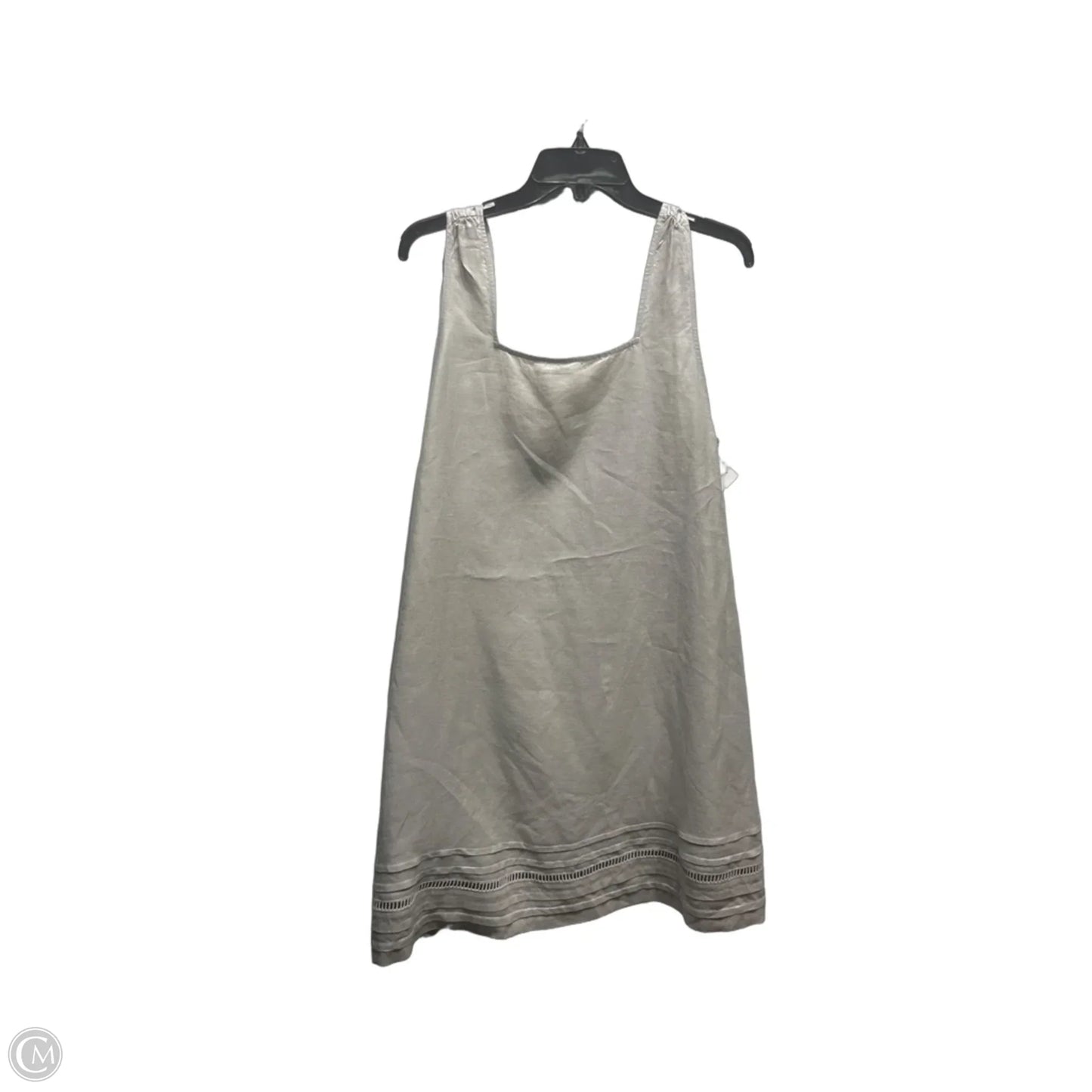 Dress Casual Short By C And C In Cream, Size: L
