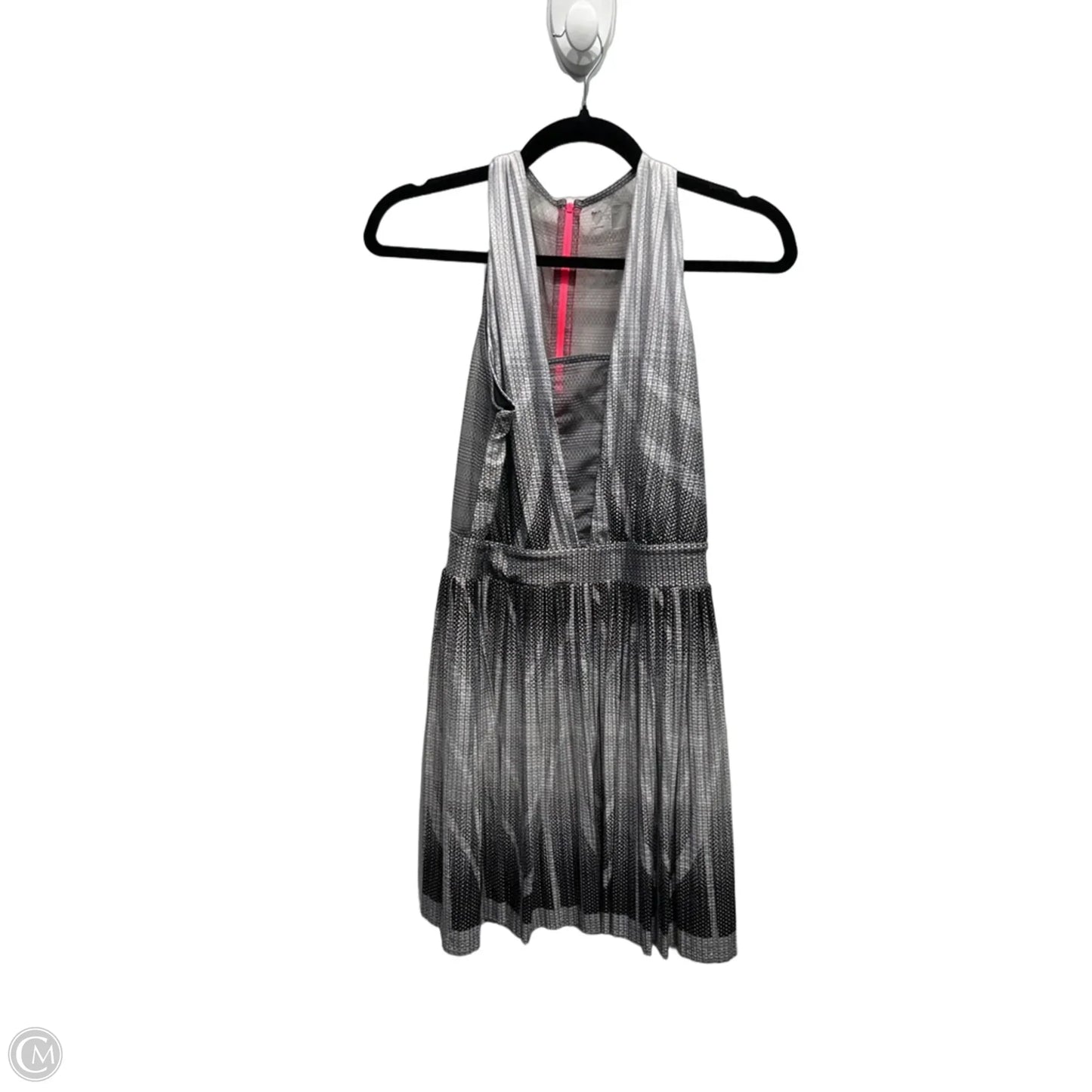 Dress Casual Short By Lucky In Love In Grey & White, Size: S