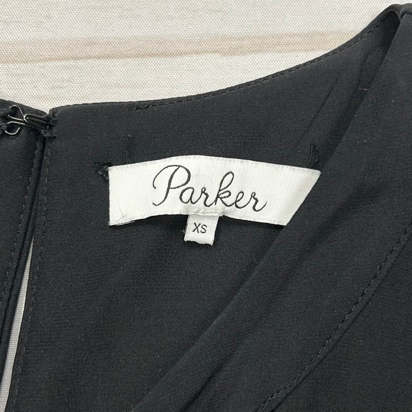 Top Short Sleeve Designer By Parker In Black & Blue, Size: Xs