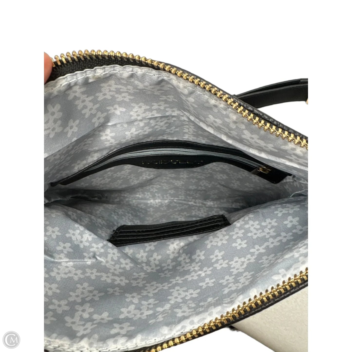 Crossbody By Clothes Mentor, Size: Medium