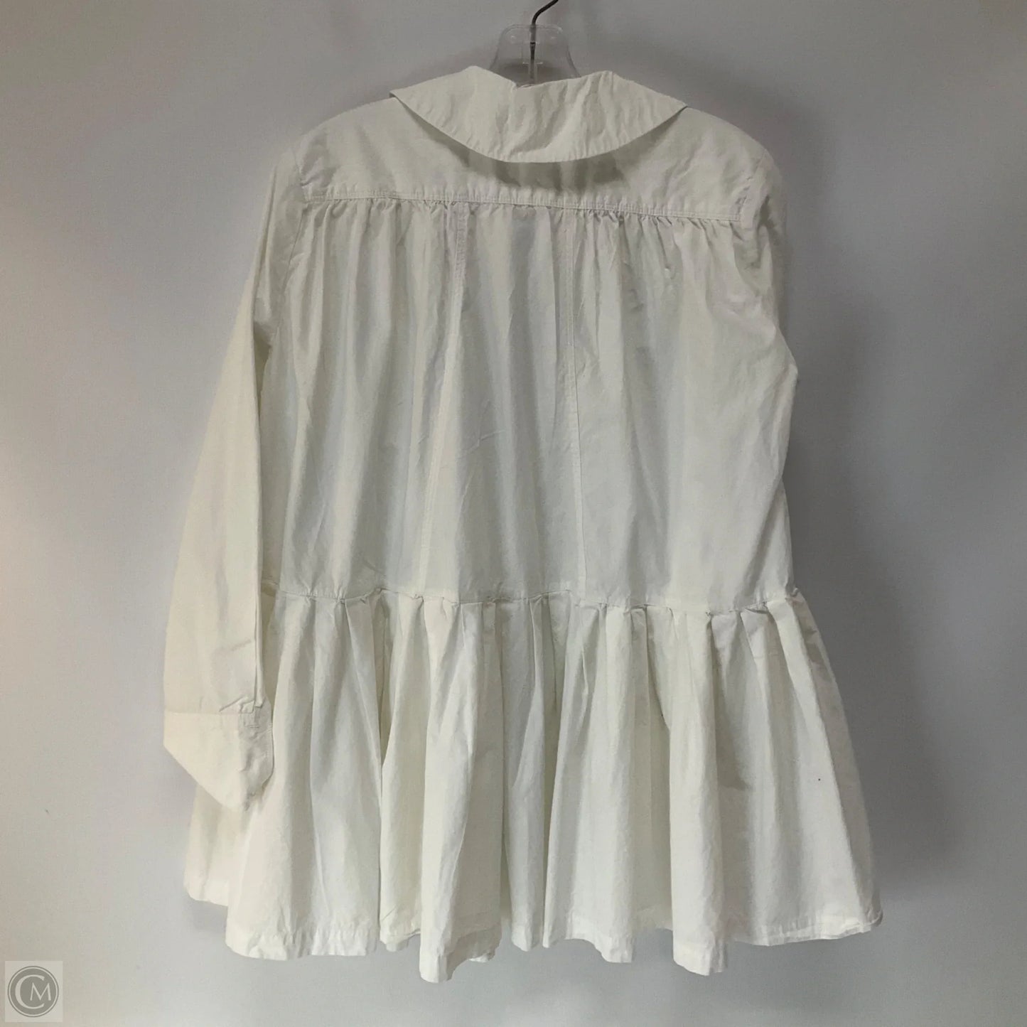 Dress Casual Short By Urban Outfitters In White, Size: Xs
