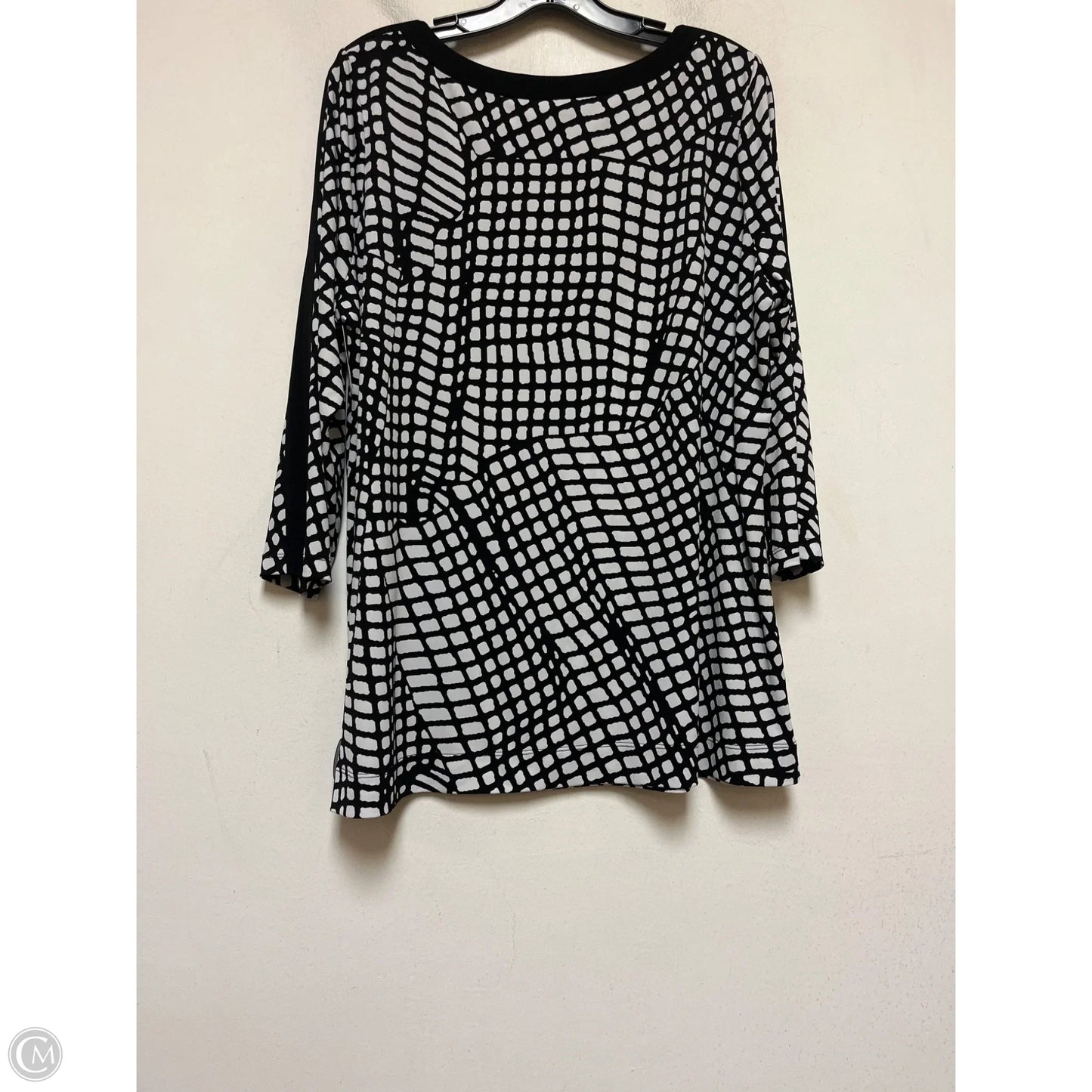 Top Short Sleeve By Susan Graver In Black & White, Size: L