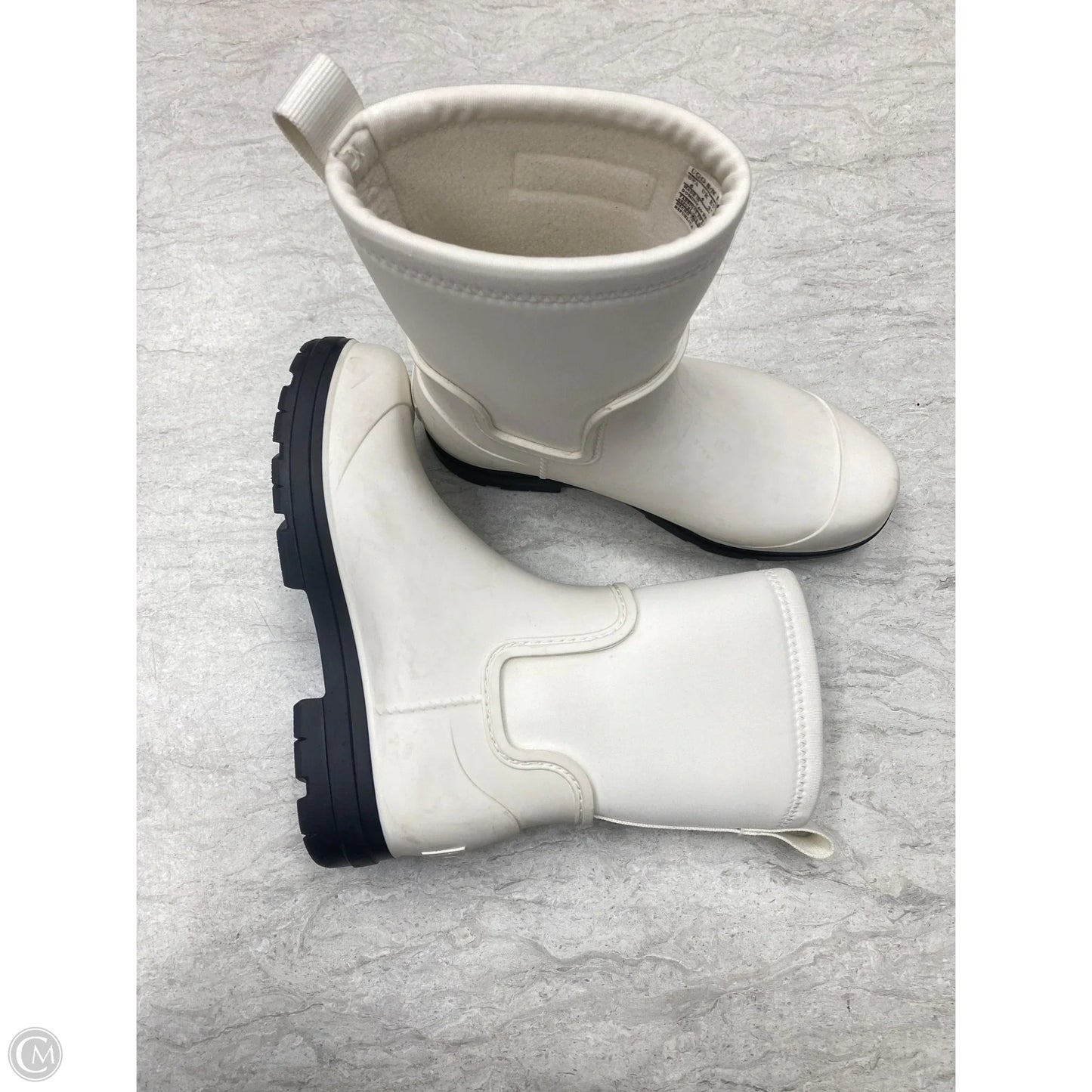 Boots Designer By Ugg In White, Size: 6