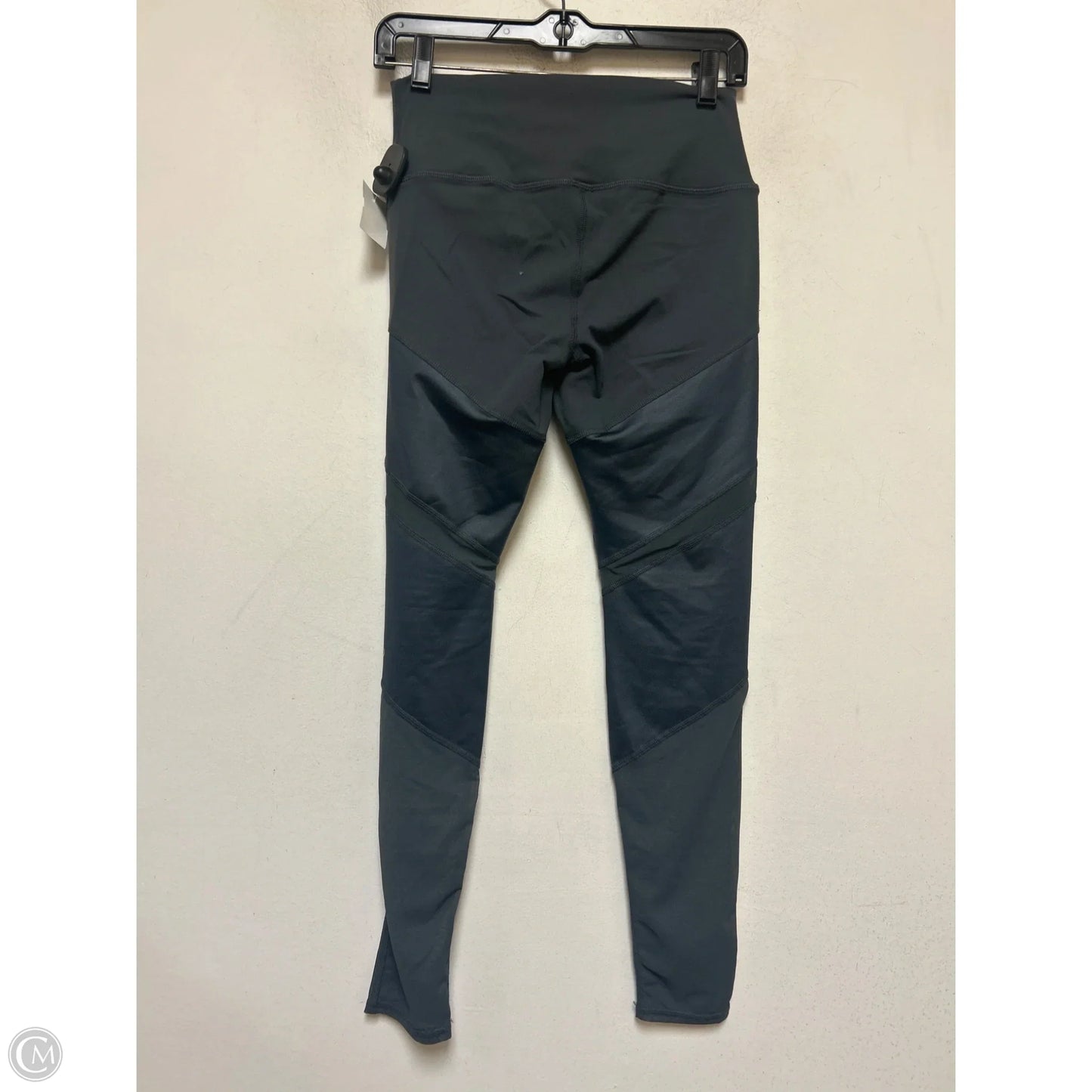 Athletic Pants By Alo In Grey, Size: M