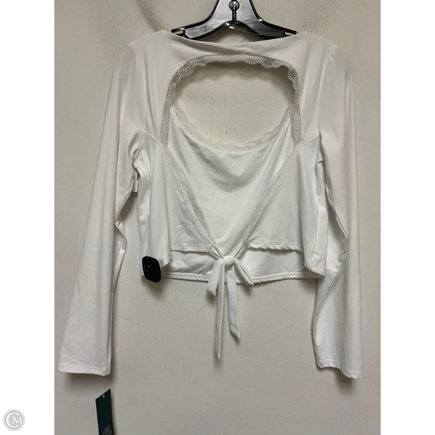 Top Long Sleeve By Wild Fable In White, Size: L