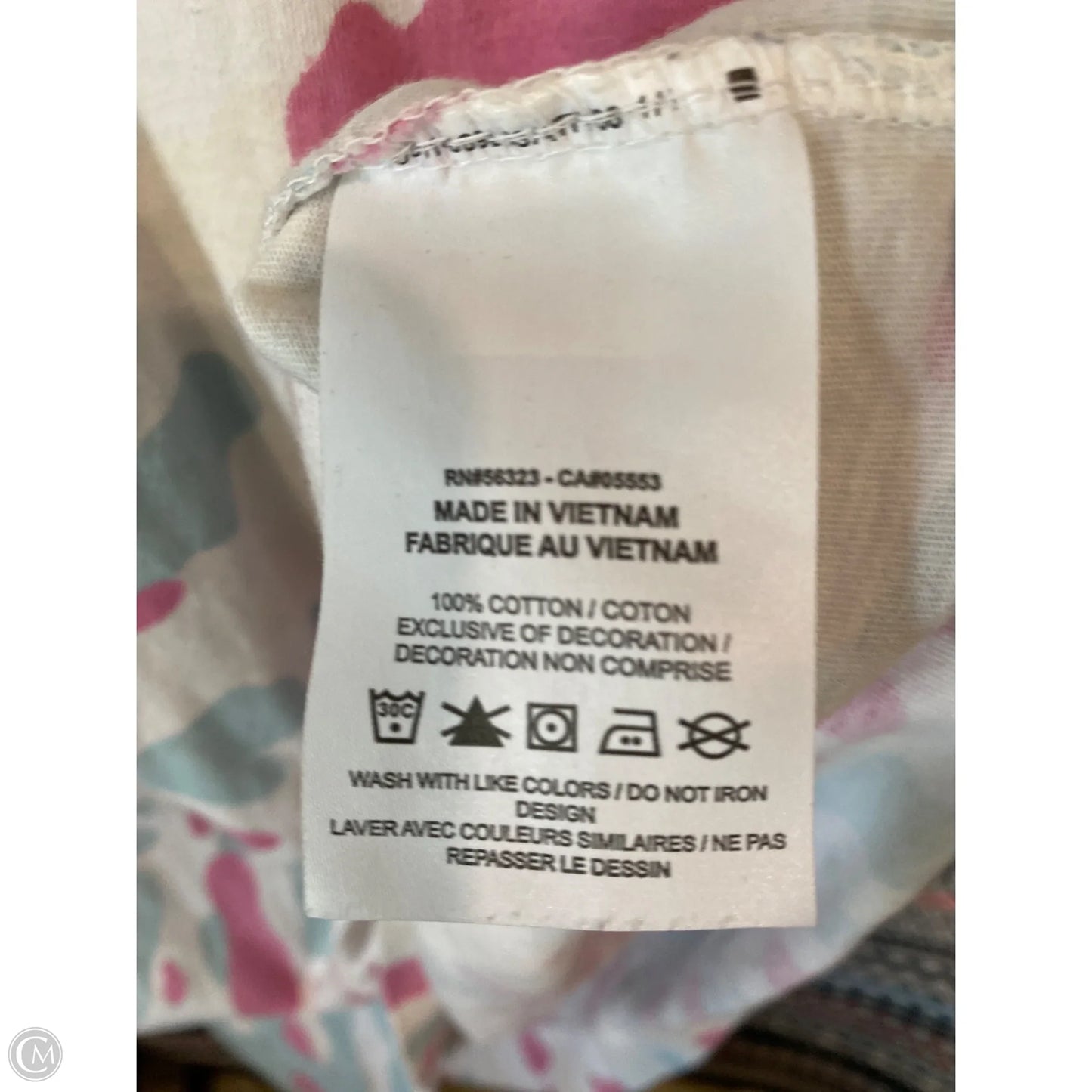 Athletic Top Short Sleeve By Nike In White, Size: M