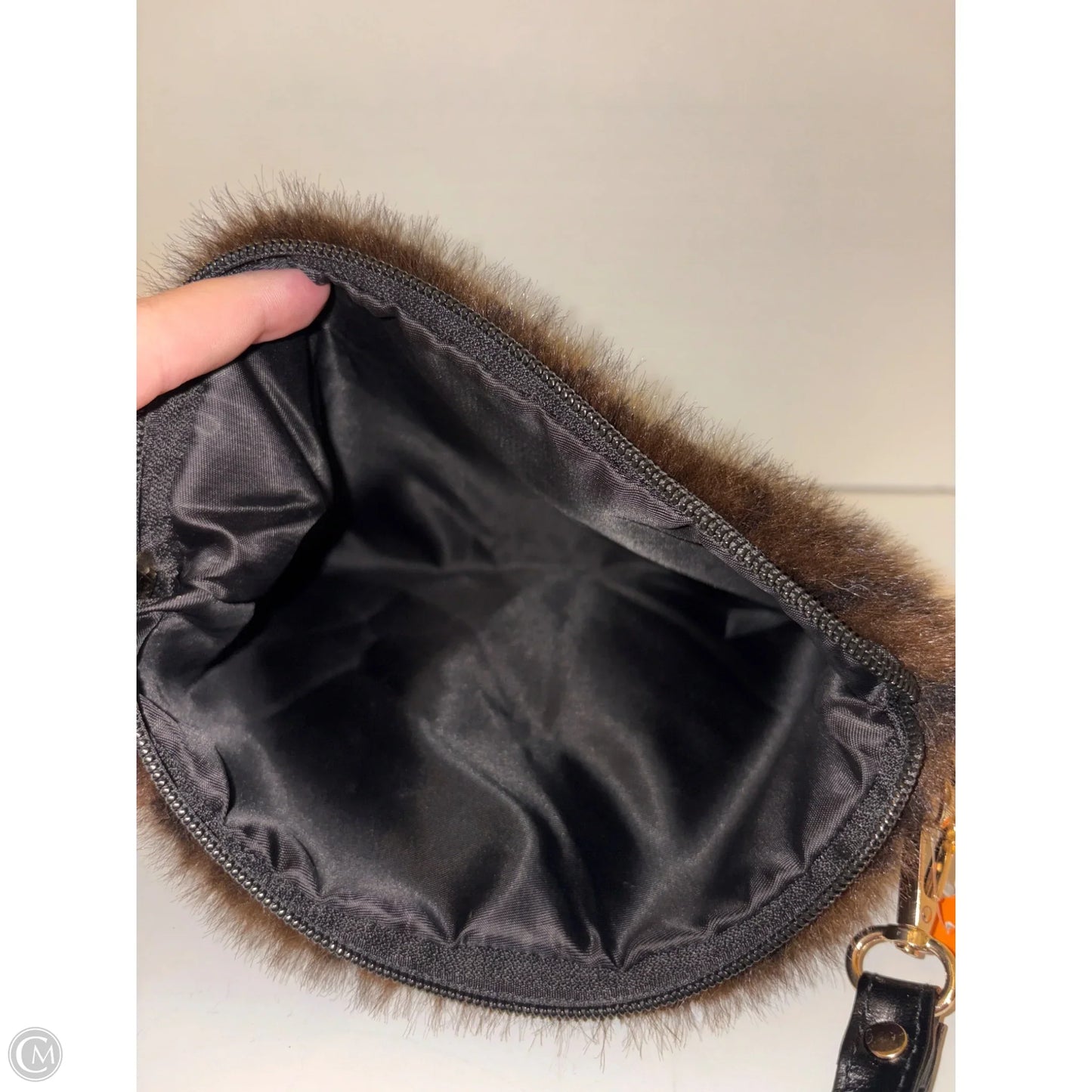 Clutch By Clothes Mentor, Size: Medium