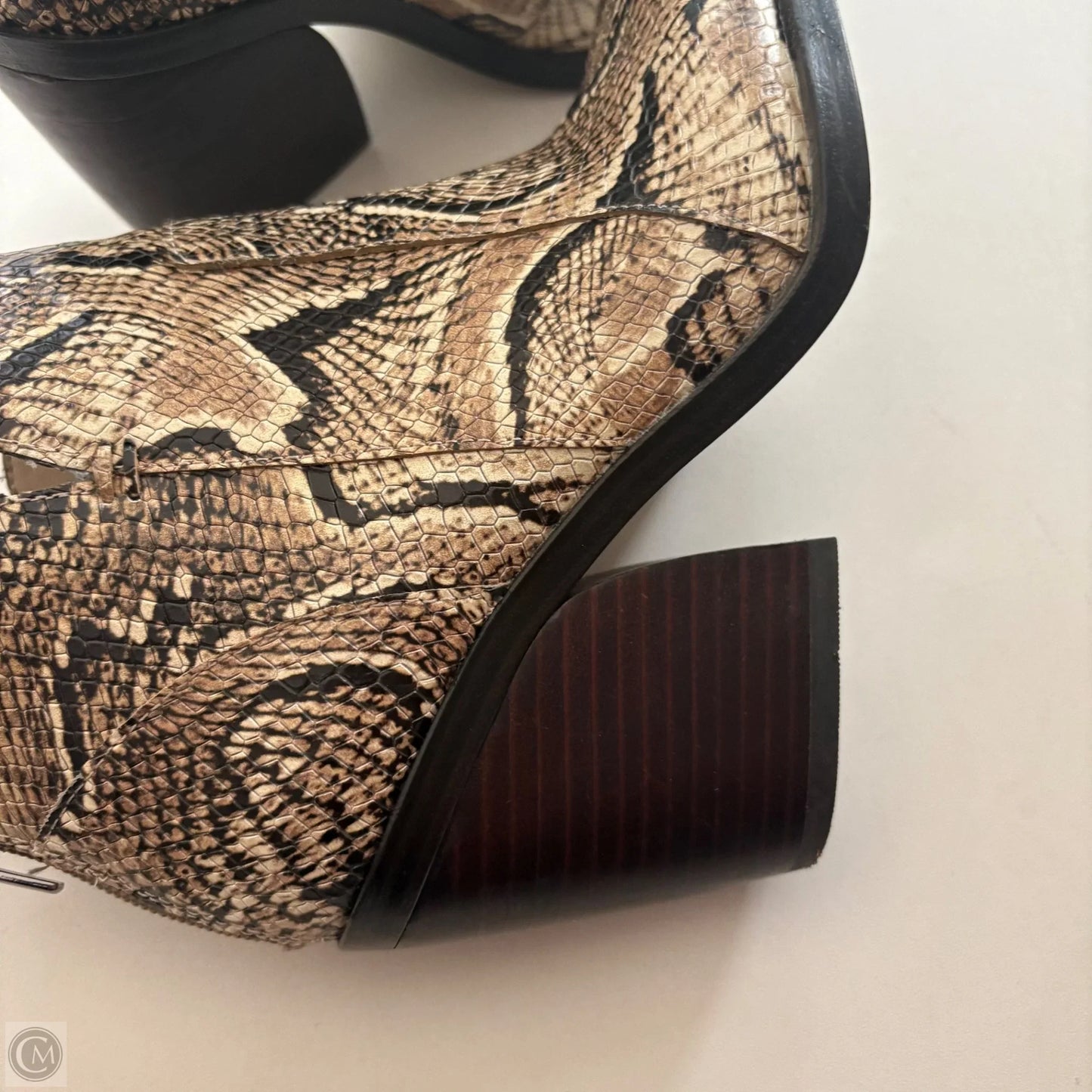 Boots Ankle Heels By Vince Camuto In Animal Print, Size: 6.5