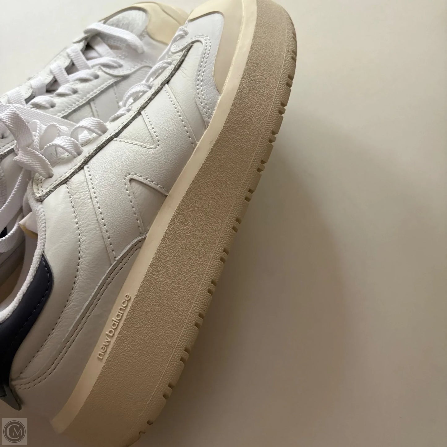 Shoes Athletic By New Balance In White, Size: 7