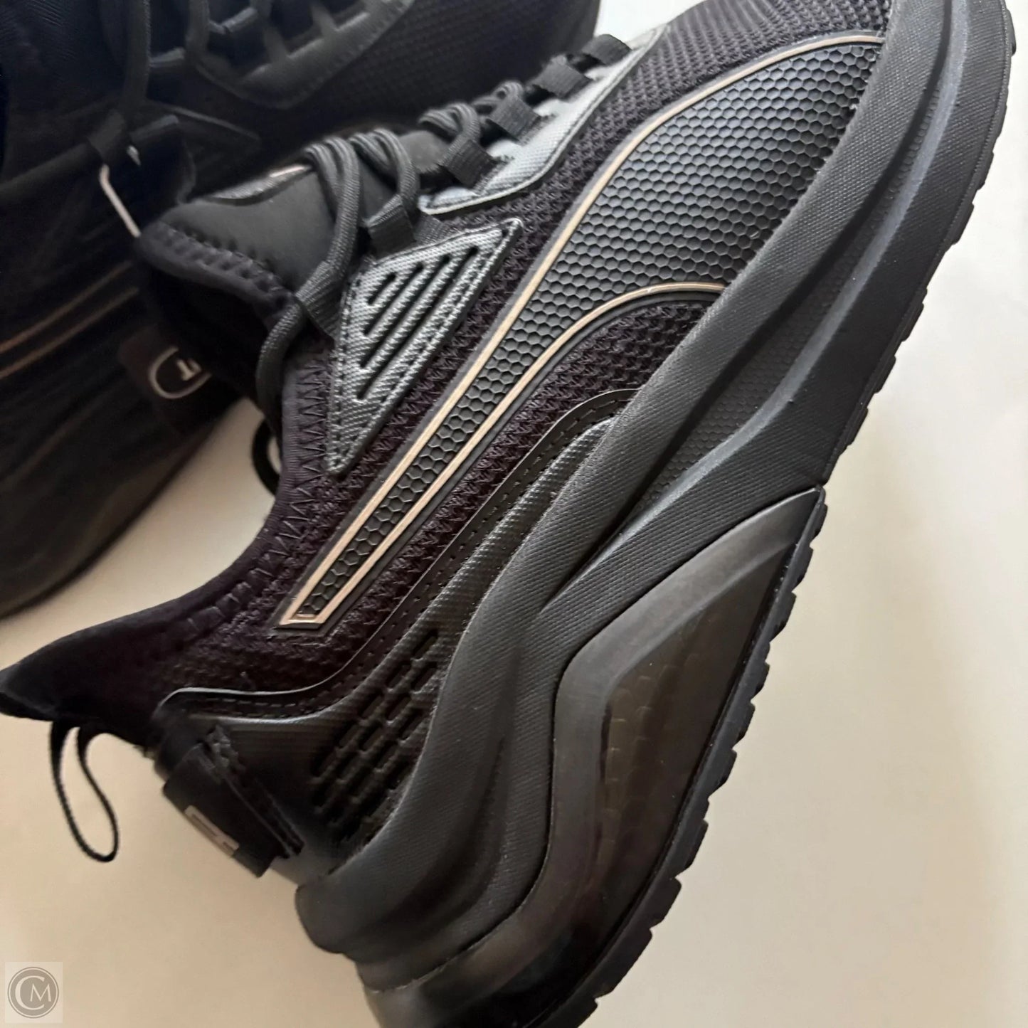 Shoes Athletic By Puma In Black, Size: 8