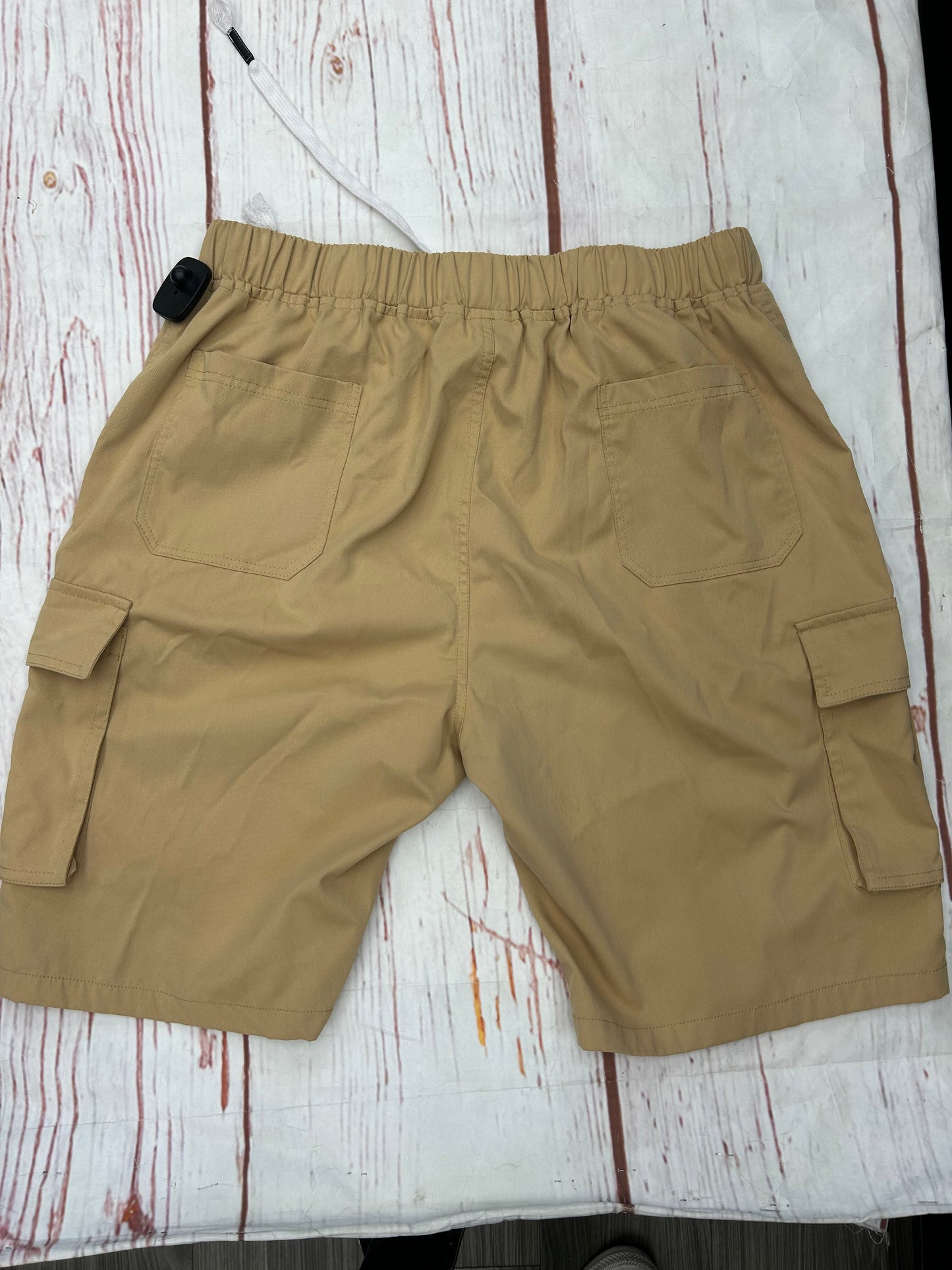 Shorts By Clothes Mentor In Khaki, Size: Xl