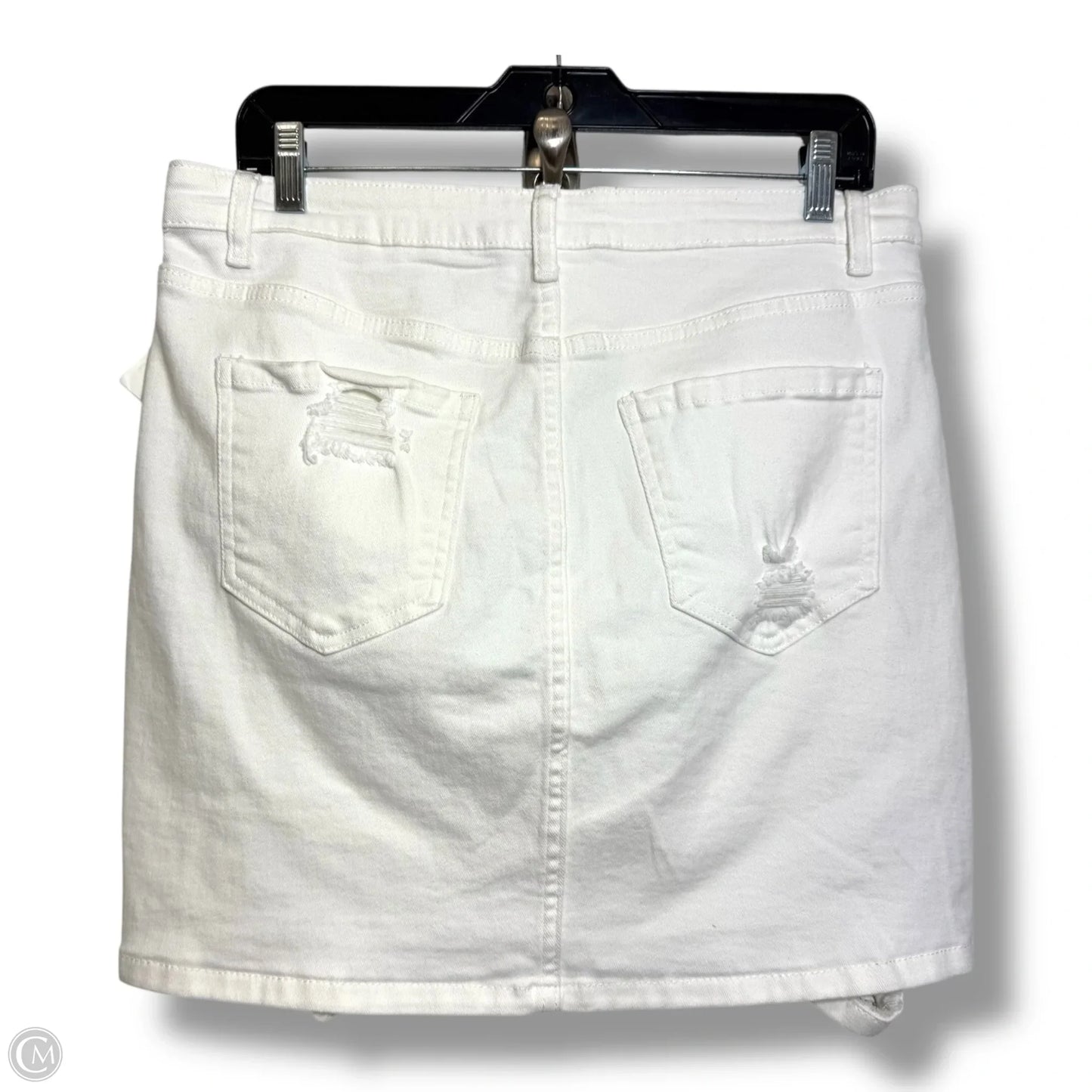 Skirt Mini & Short By White Birch In White, Size: L