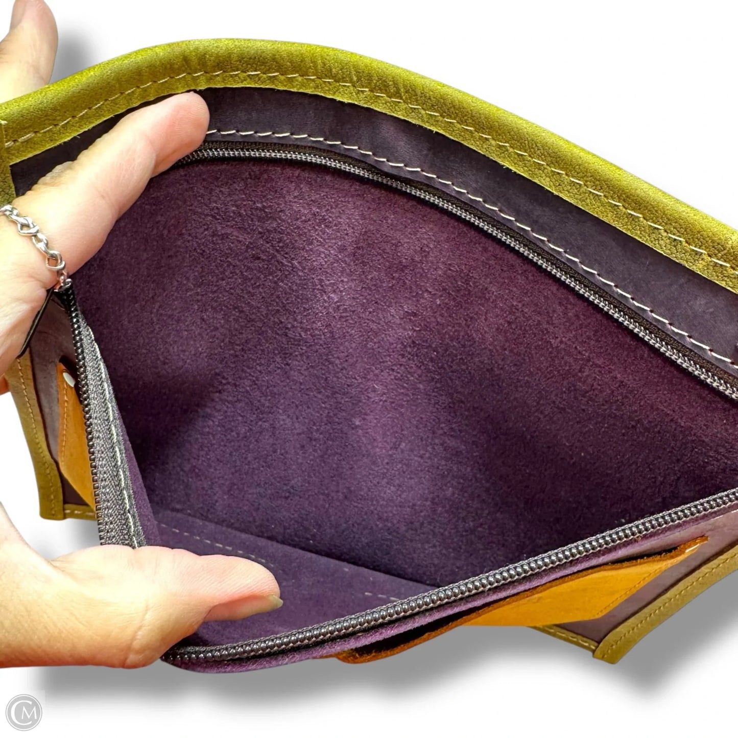 Wristlet Leather By Clothes Mentor, Size: Medium