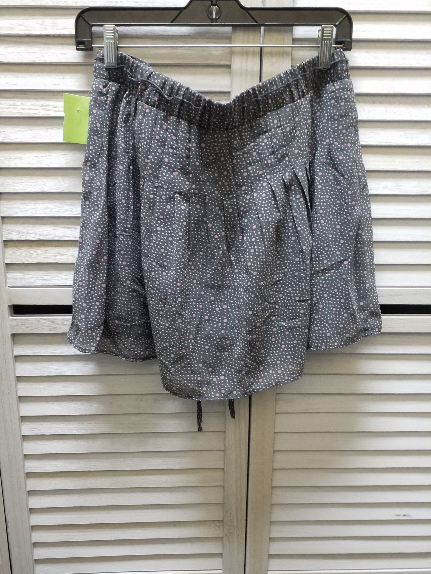 Skirt Mini & Short By American Eagle Size: M