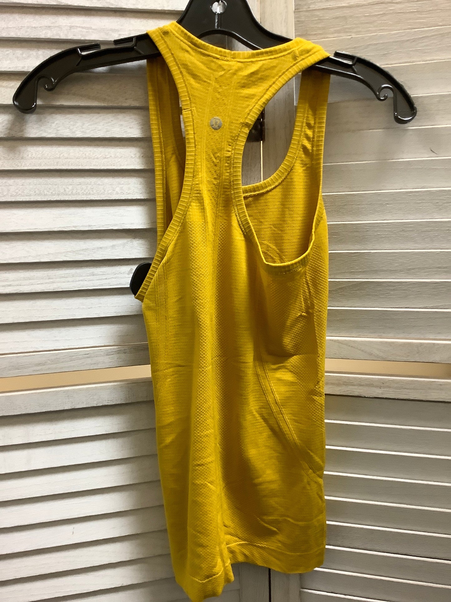 Athletic Tank Top By Lululemon Size: 4