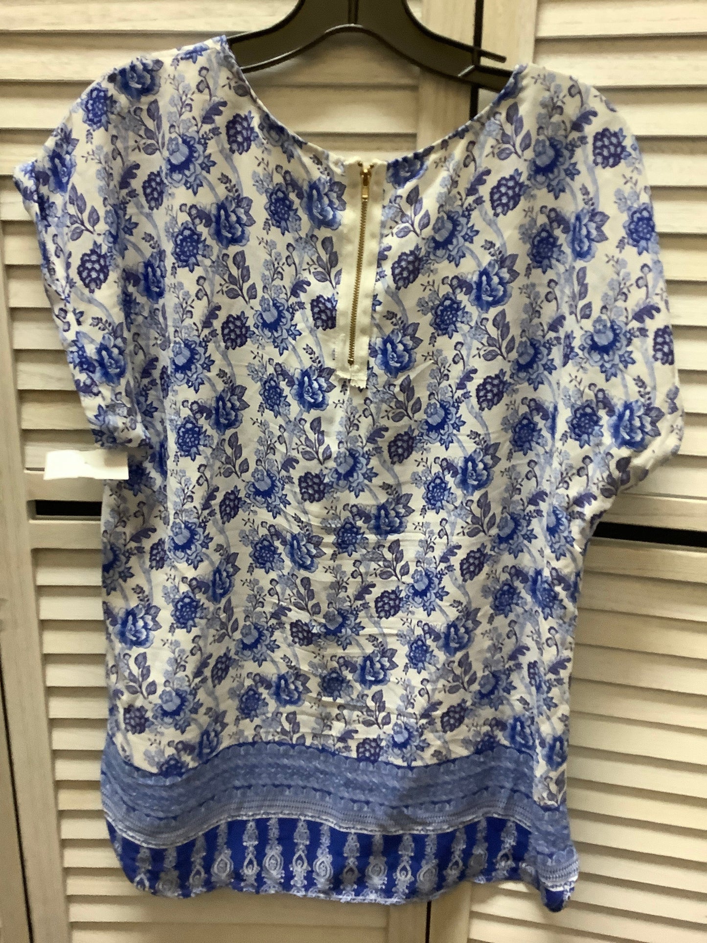 Top Short Sleeve Basic By Pink Rose Size: Xl