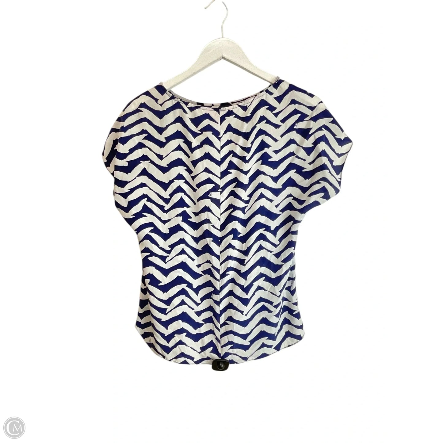 Top Short Sleeve Designer By Lilly Pulitzer In Blue & White, Size: S