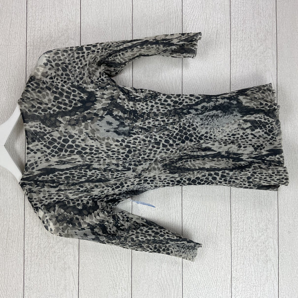 Top Long Sleeve By New York And Co In Animal Print, Size: M