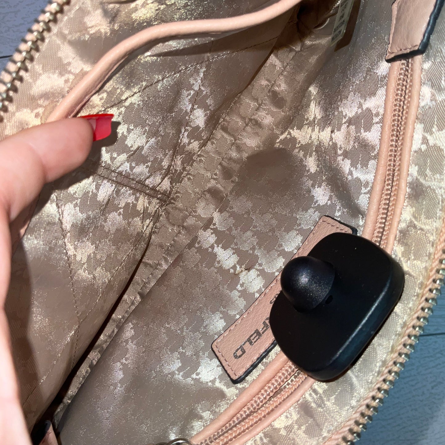 Crossbody Designer By Karl Lagerfeld Size: Small