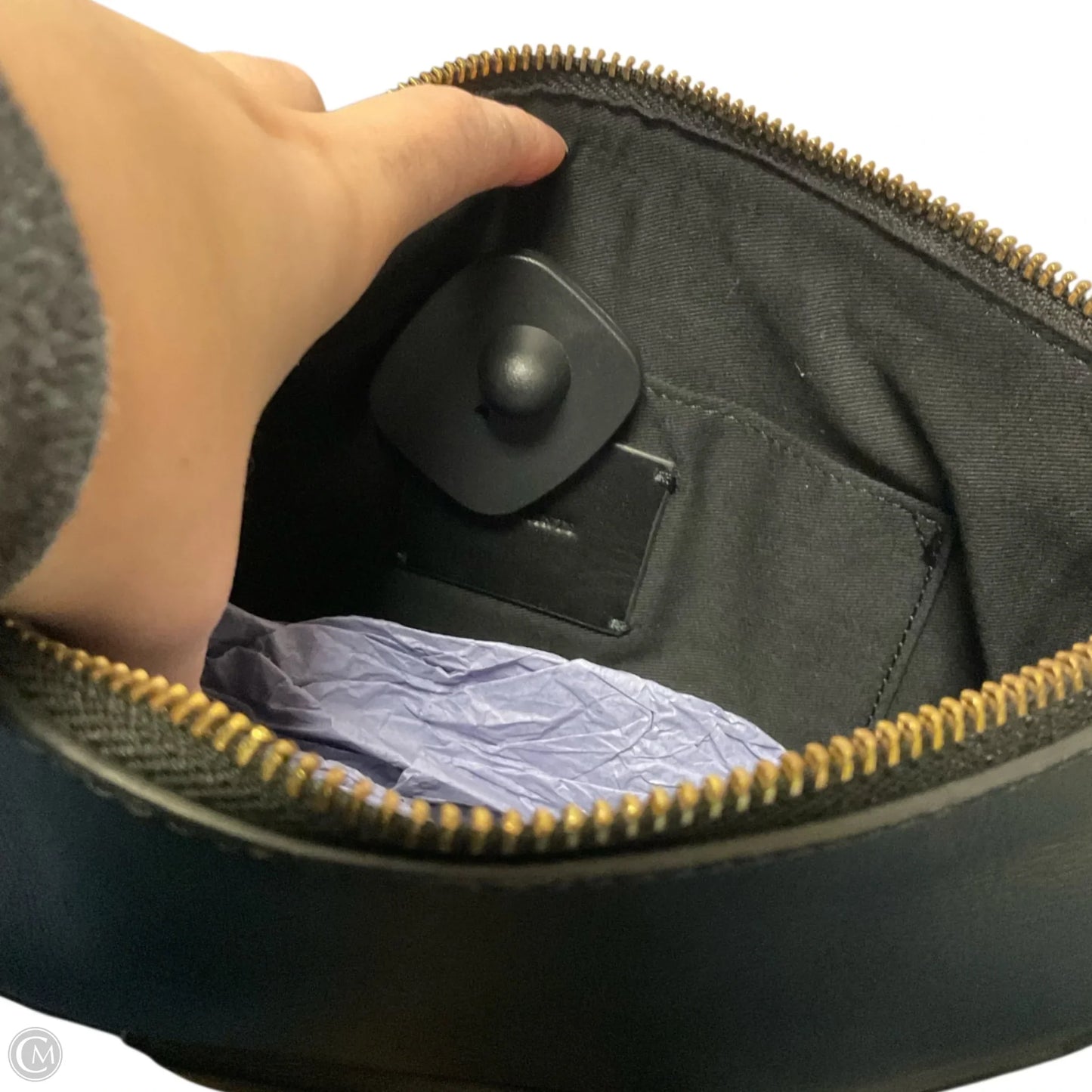 Crossbody By Cmc, Size: Medium