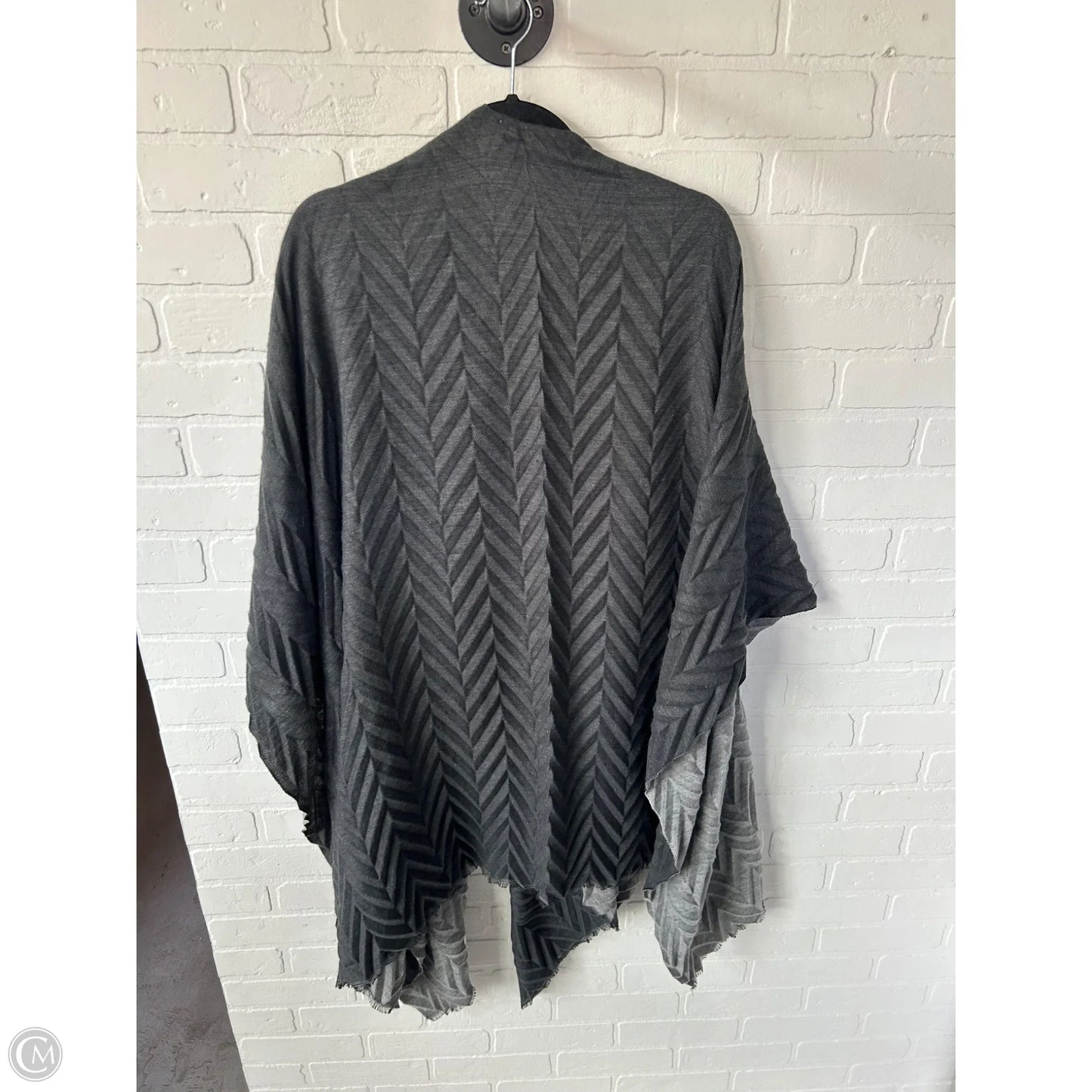 Shawl By Cmc In Grey, Size: Osfm