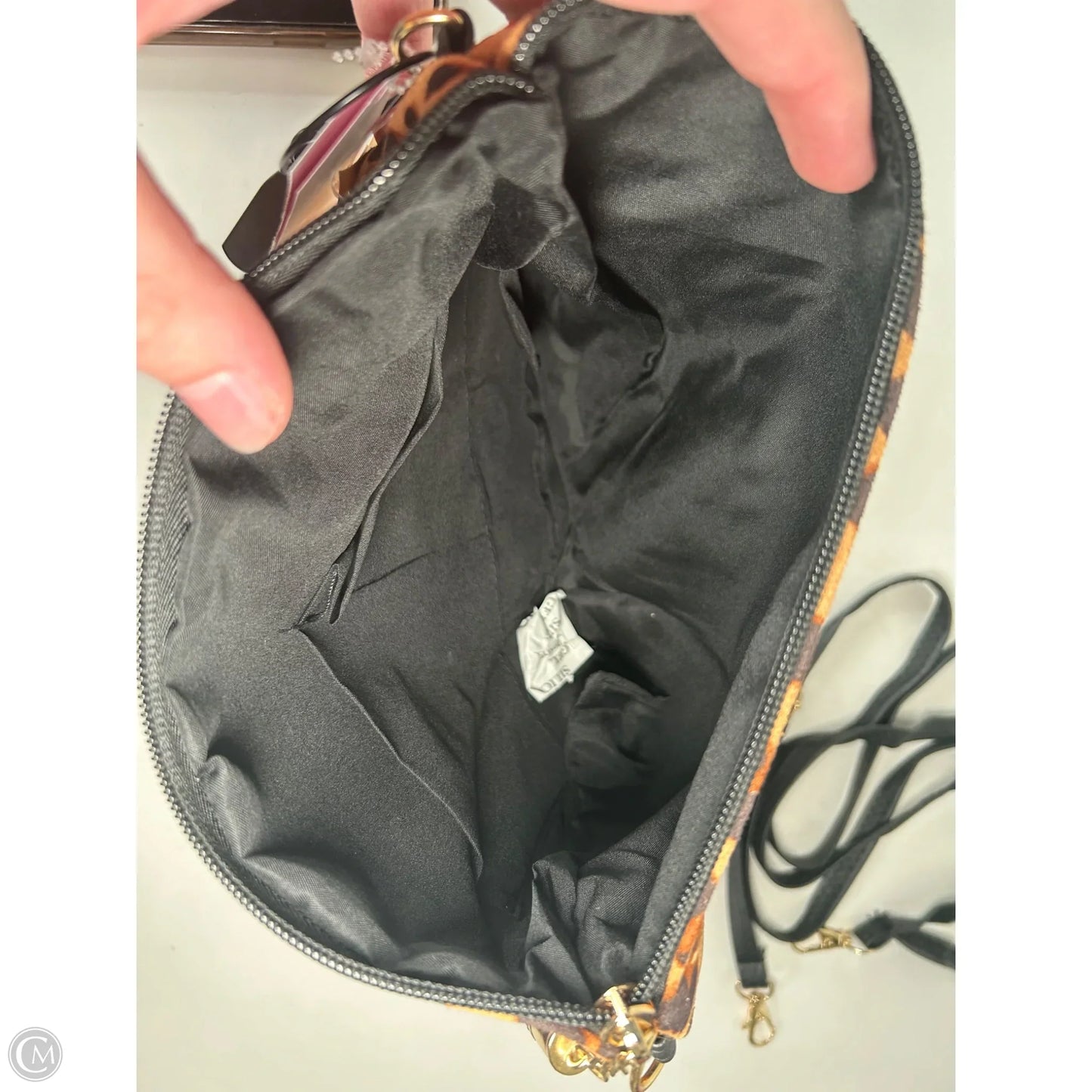 Clutch By Clothes Mentor, Size: Large