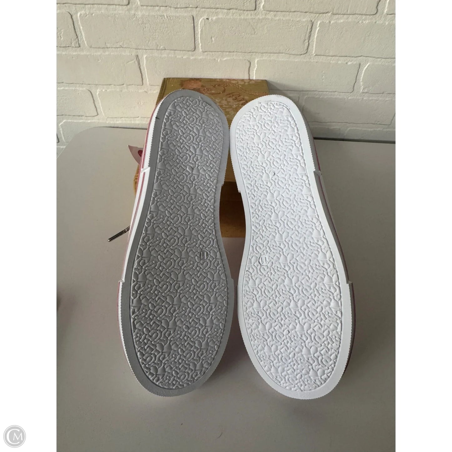 Shoes Sneakers By Very G In Pink & White, Size: 11