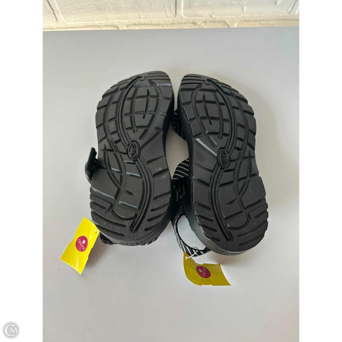 Sandals Flats By Chacos In Black & White, Size: 7