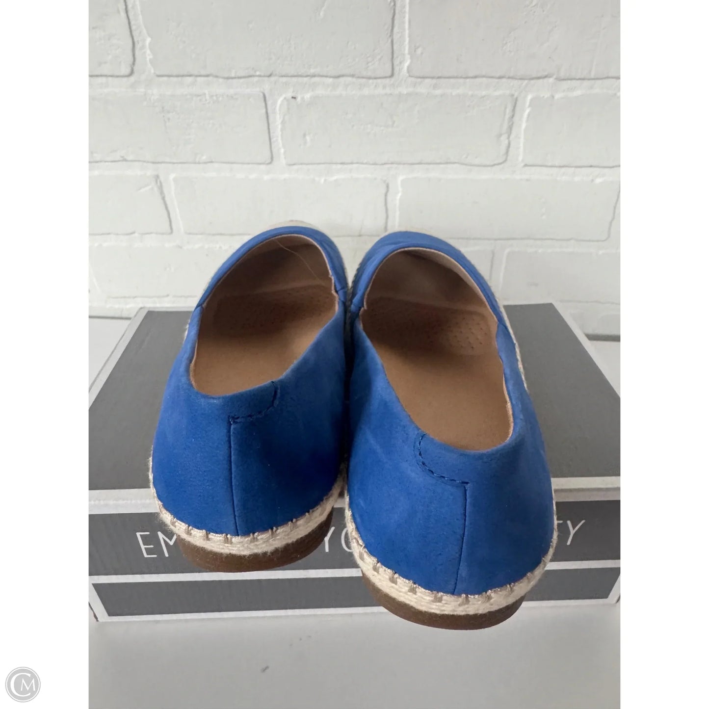 Shoes Flats By Dansko In Blue & Tan, Size: 7.5