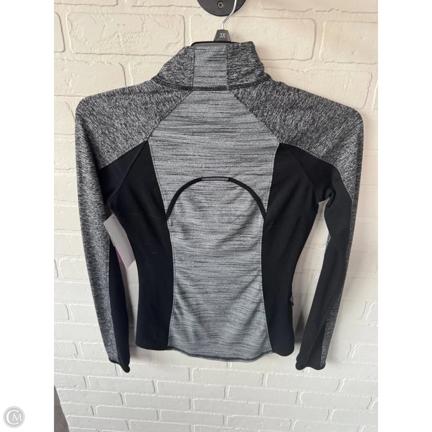 Athletic Top Long Sleeve Collar By Athleta In Black & Grey, Size: Xs