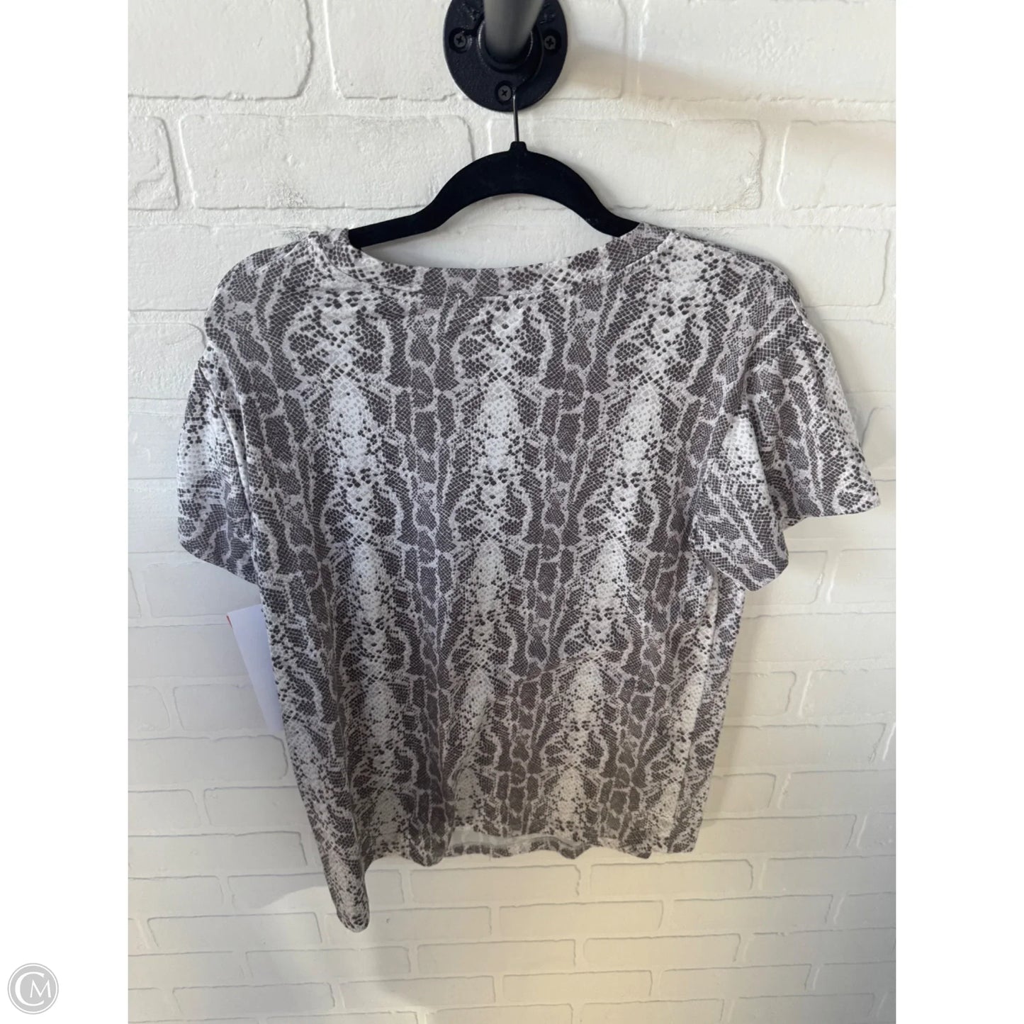 Top Short Sleeve By Socialite In Grey & White, Size: S