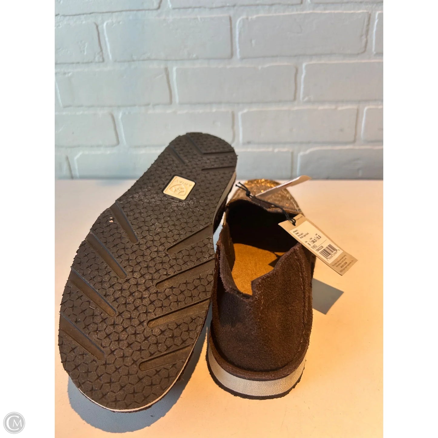 Shoes Flats By Ariat In Brown & Gold, Size: 8