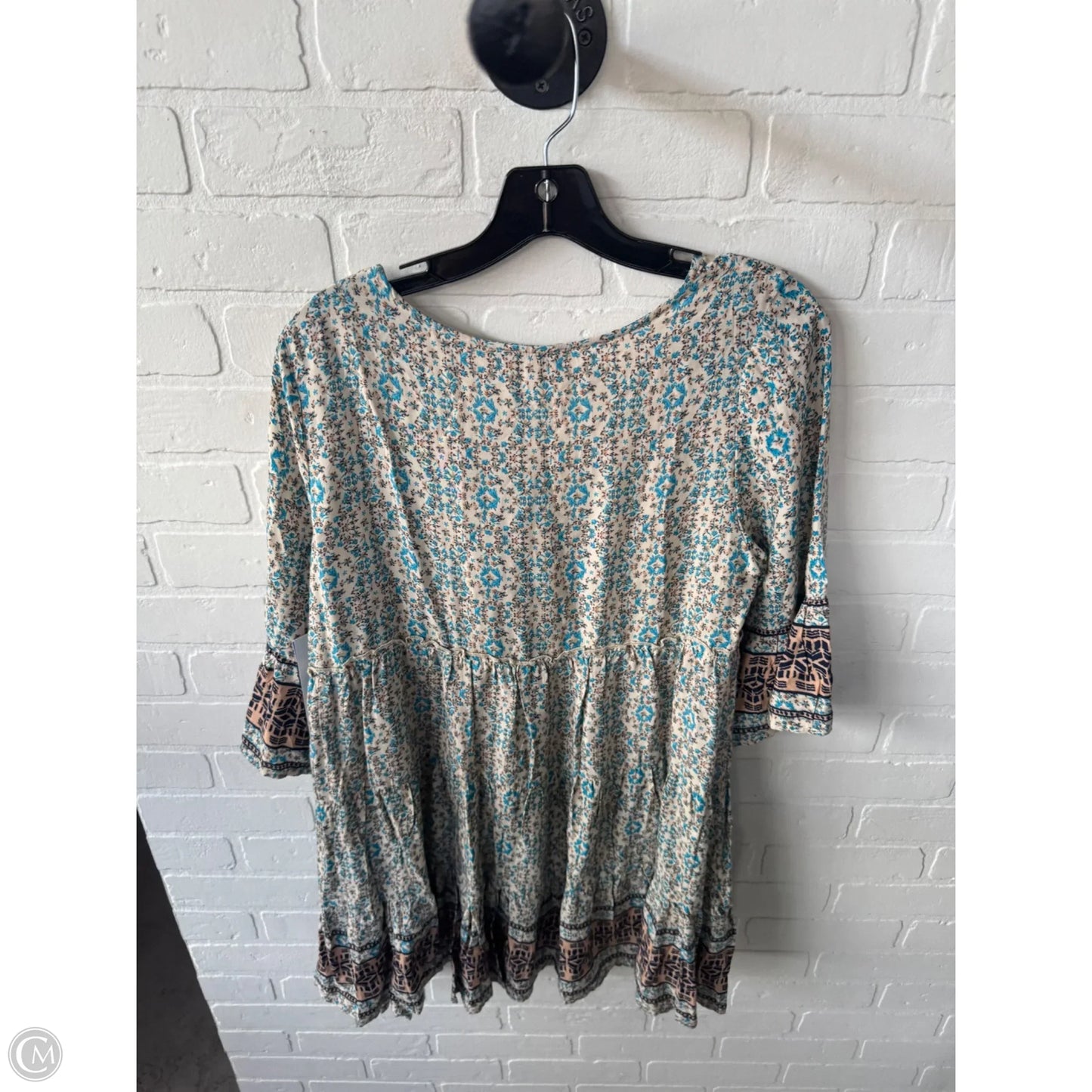 Dress Casual Short By Clothes Mentor In Blue & Cream, Size: M