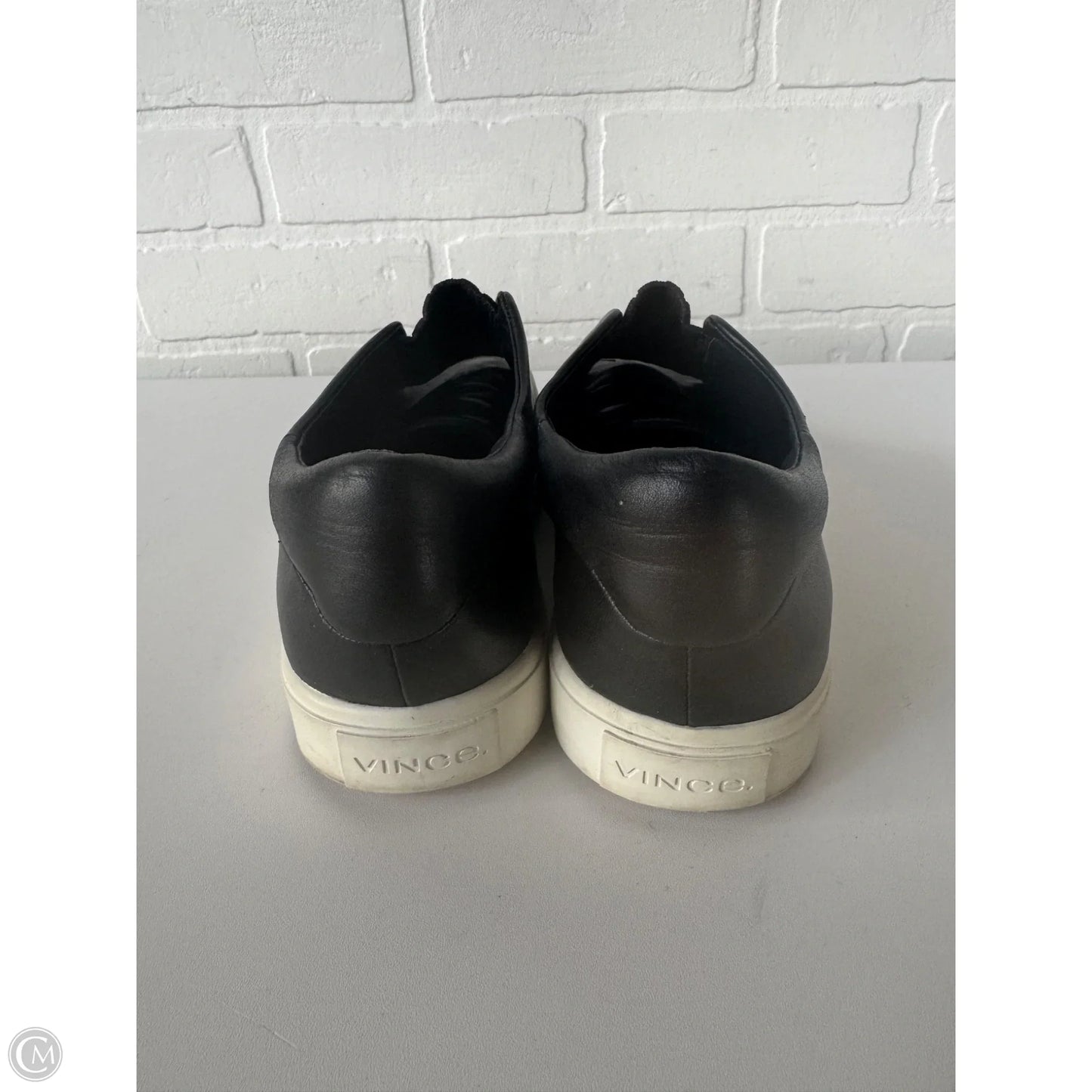 Shoes Flats By Vince In Black, Size: 7